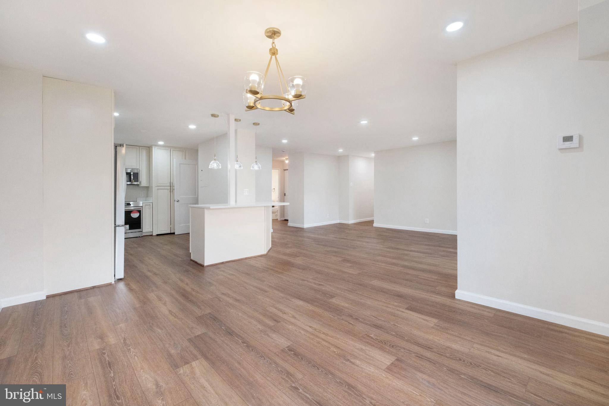 203 YOAKUM PARKWAY 825