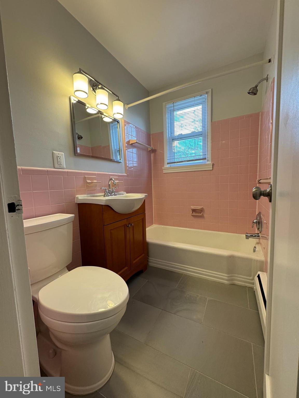 COURTHOUSE - Residential Lease