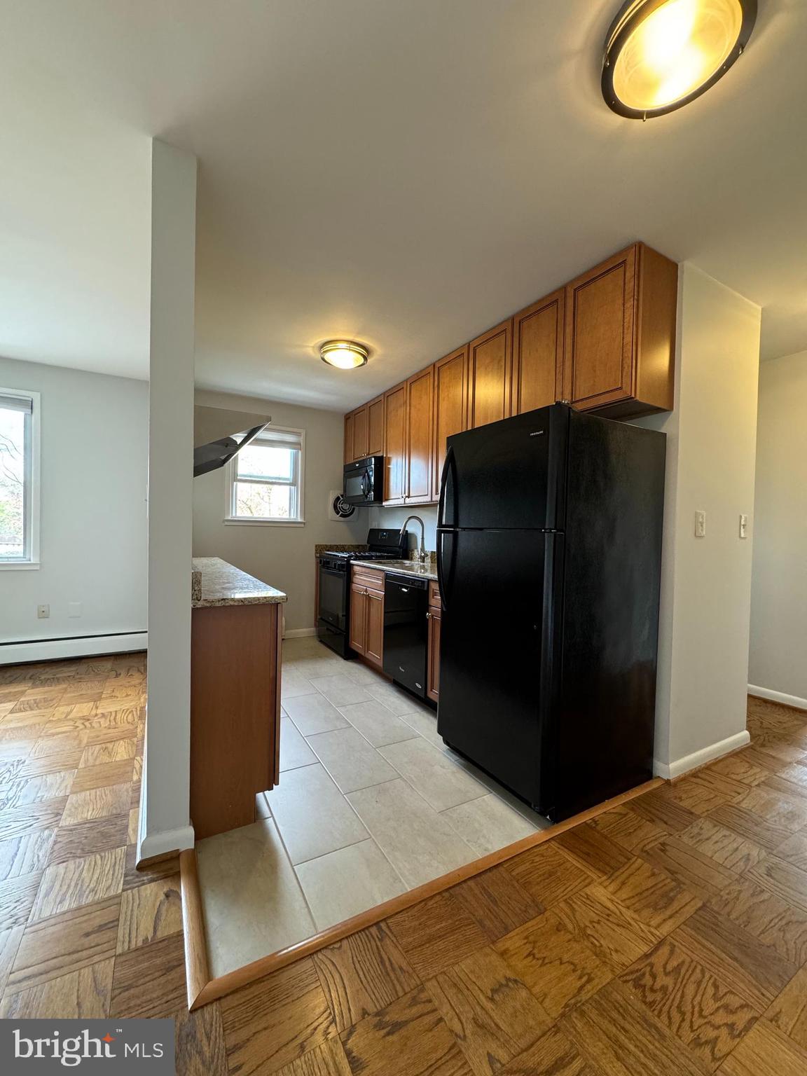 COURTHOUSE - Residential Lease