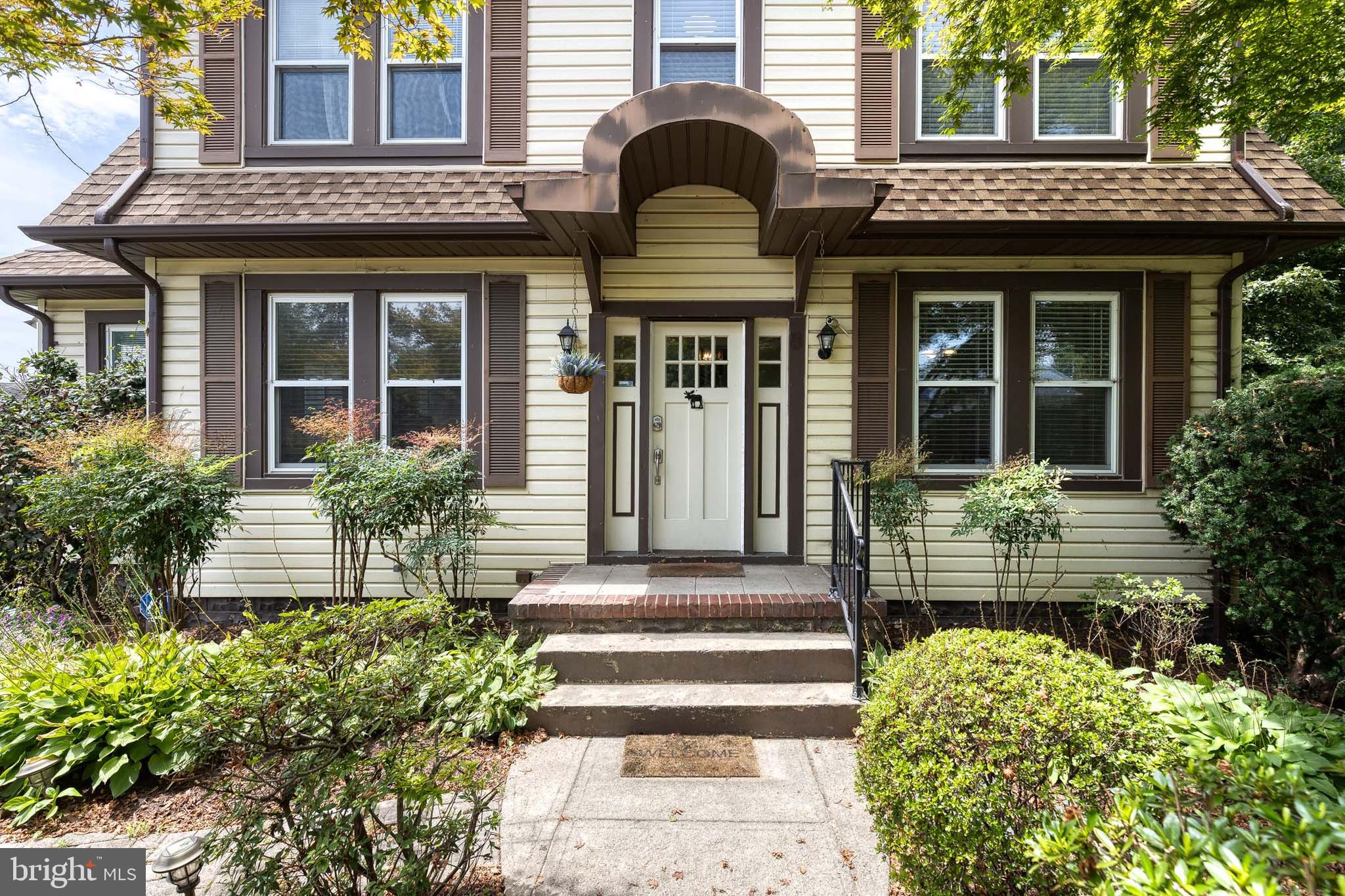 1704 LINCOLN DRIVE