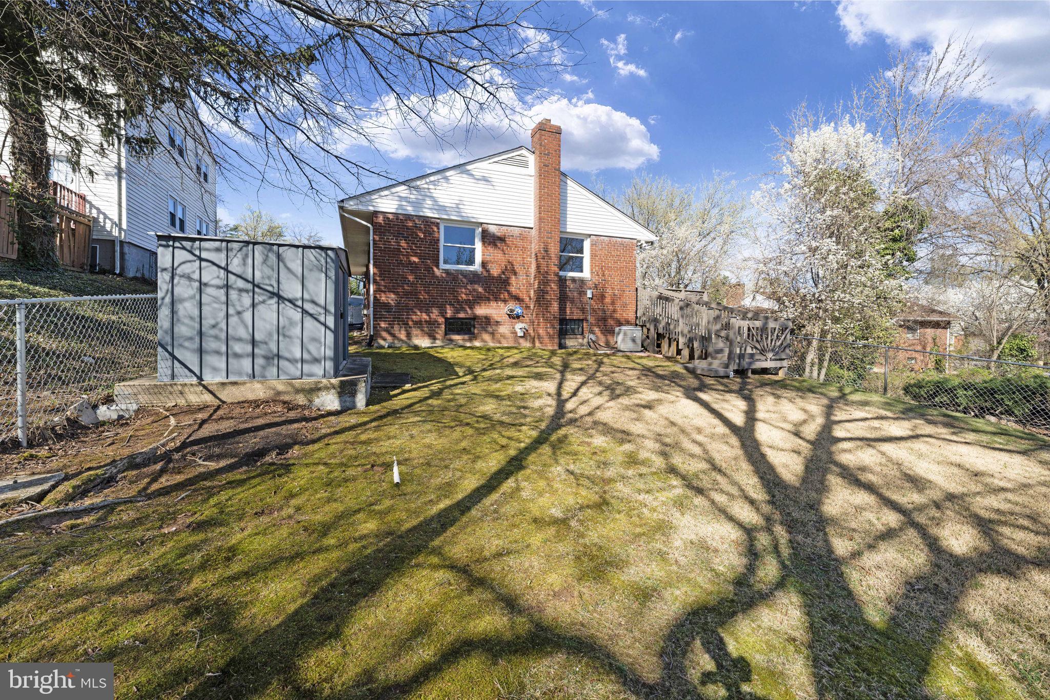 NEW CARROLLTON - Residential