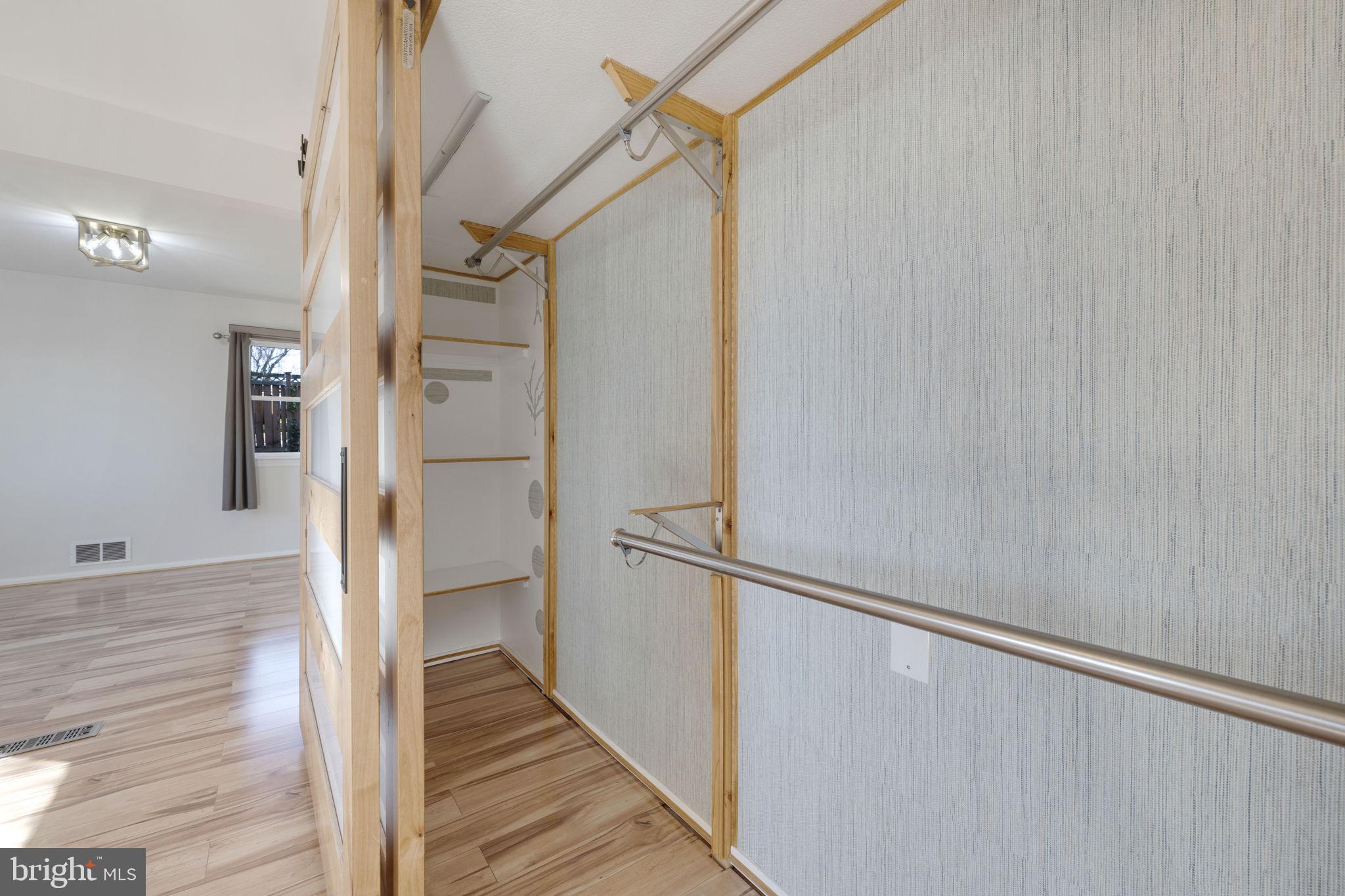 NEW CARROLLTON - Residential