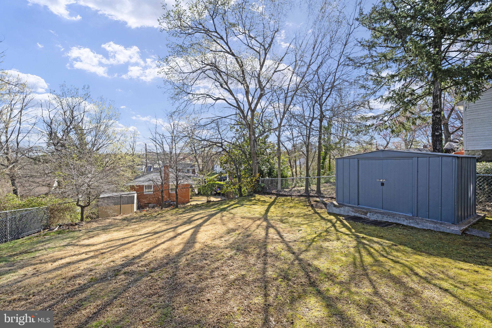 NEW CARROLLTON - Residential