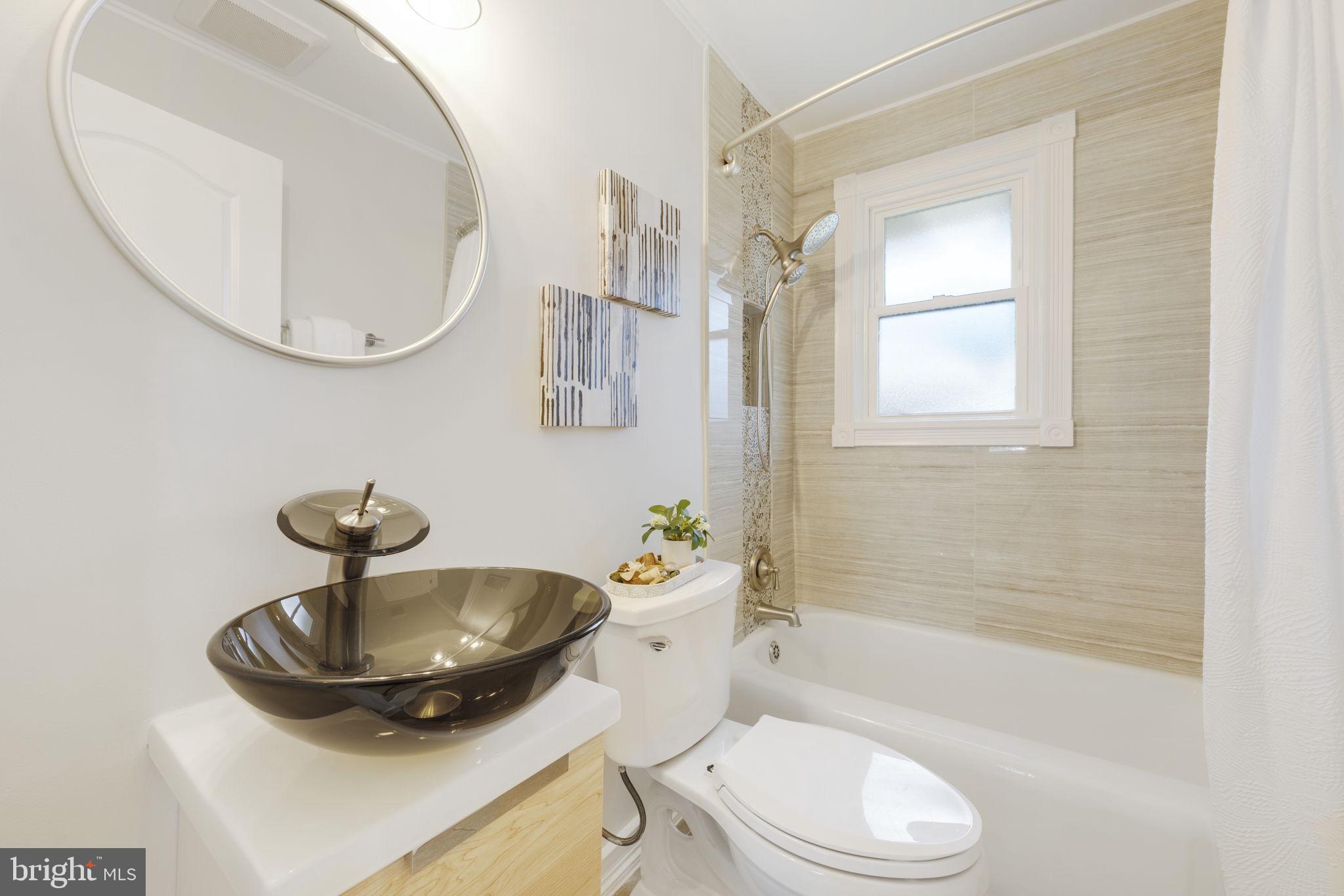 NEW CARROLLTON - Residential