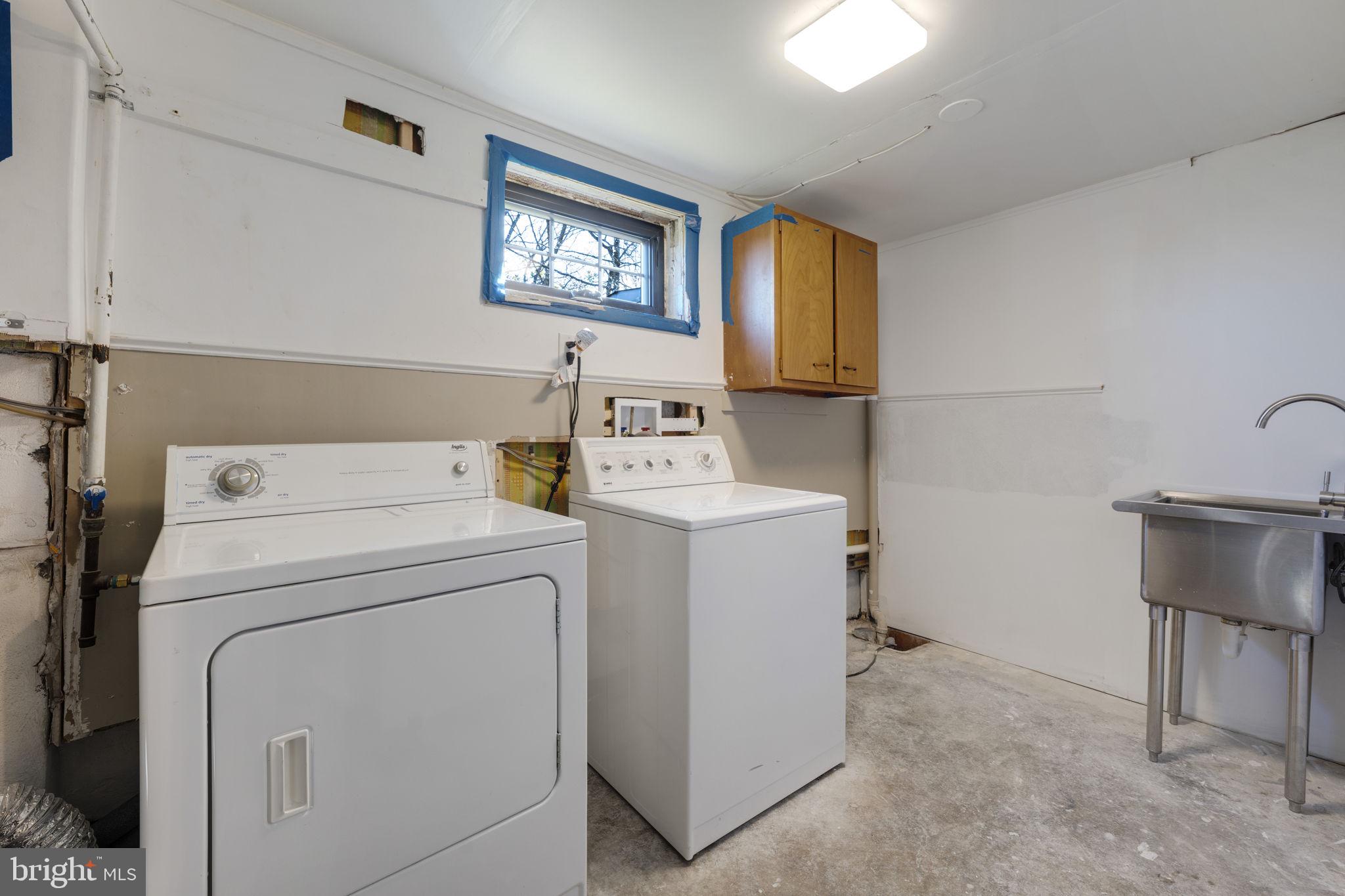 NEW CARROLLTON - Residential