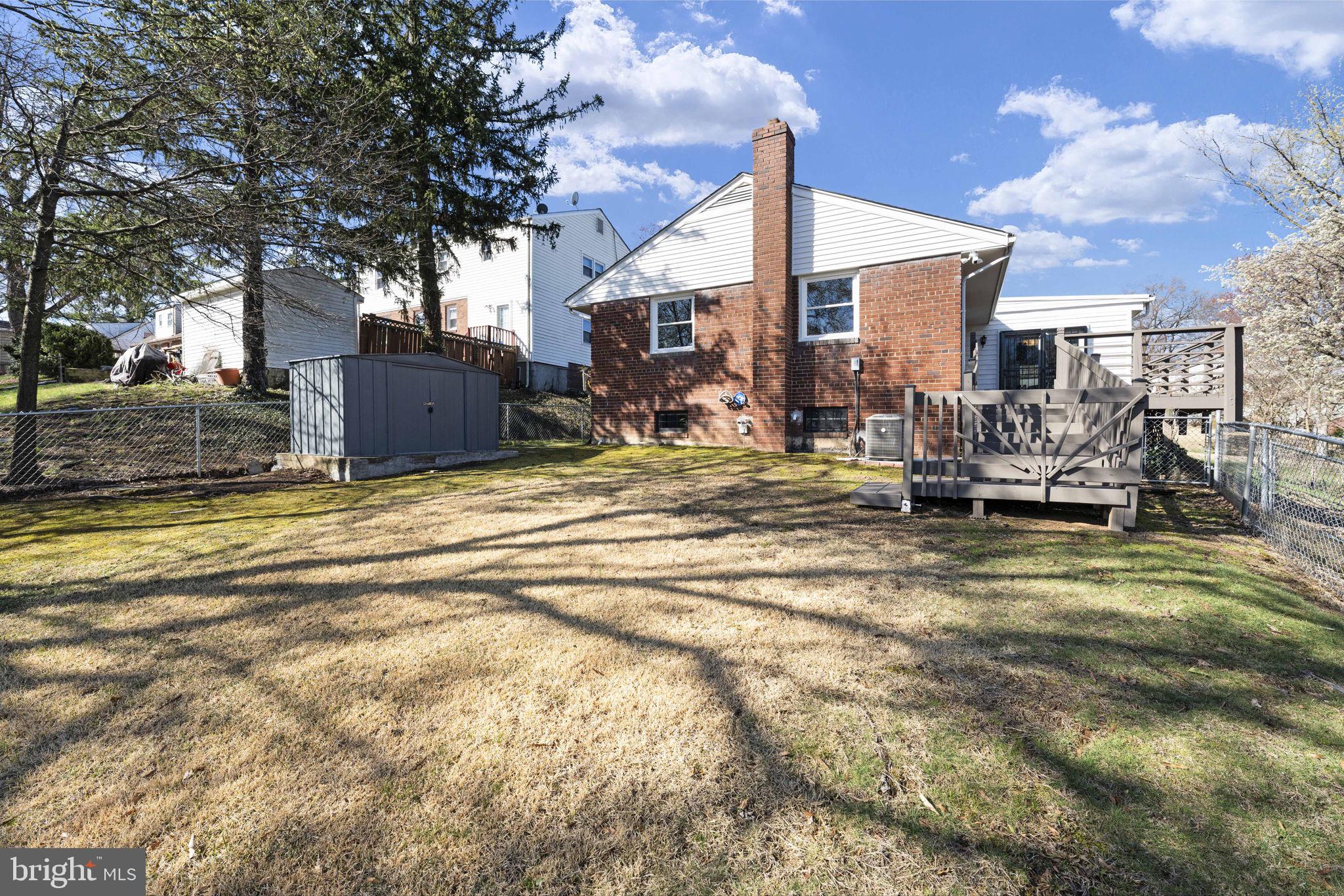 NEW CARROLLTON - Residential