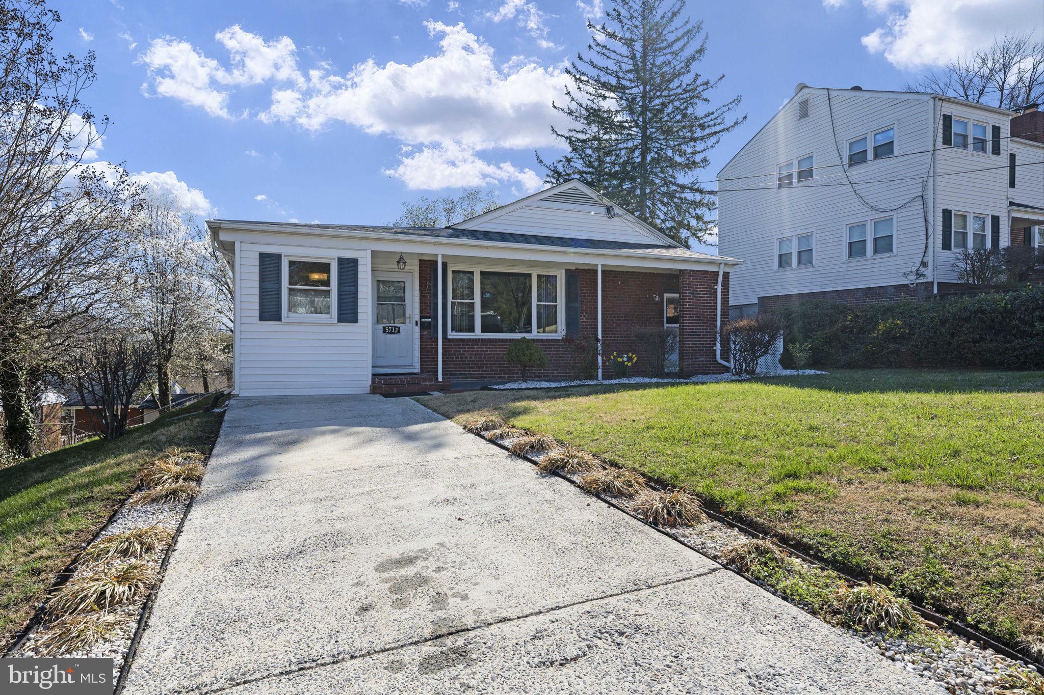 NEW CARROLLTON - Residential