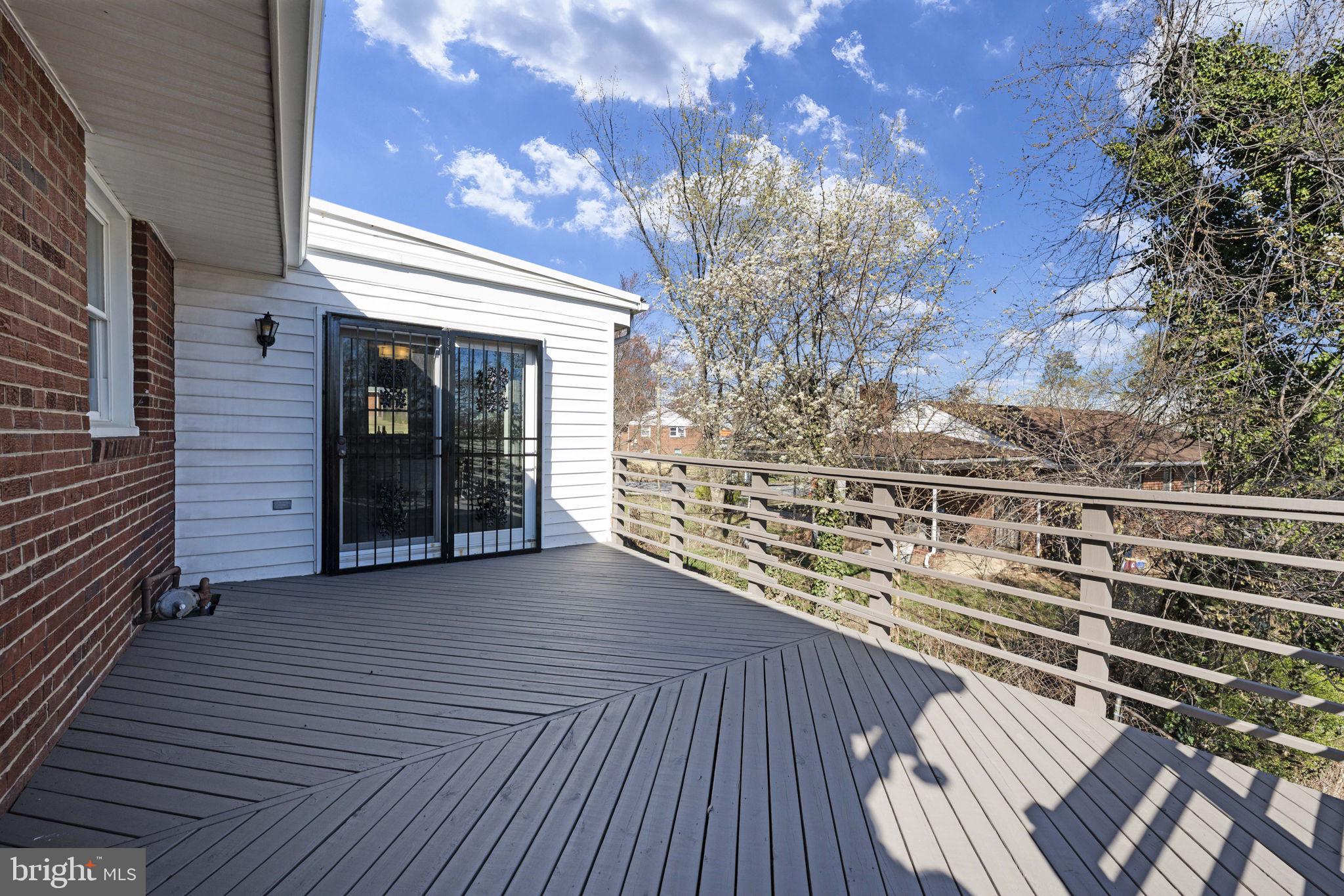 NEW CARROLLTON - Residential