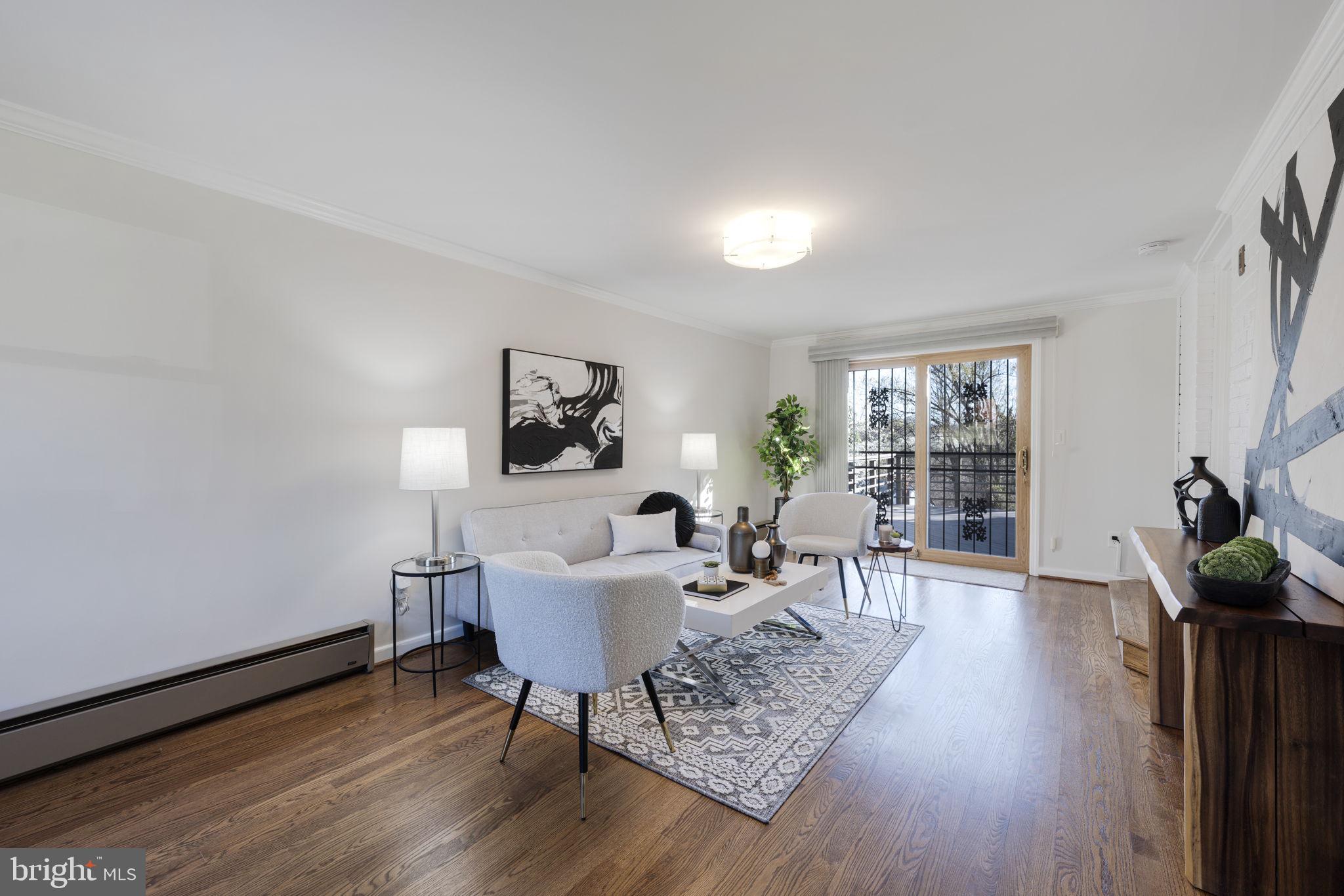 NEW CARROLLTON - Residential