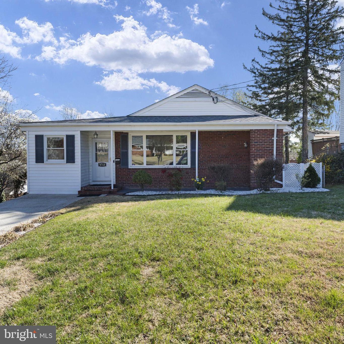 NEW CARROLLTON - Residential