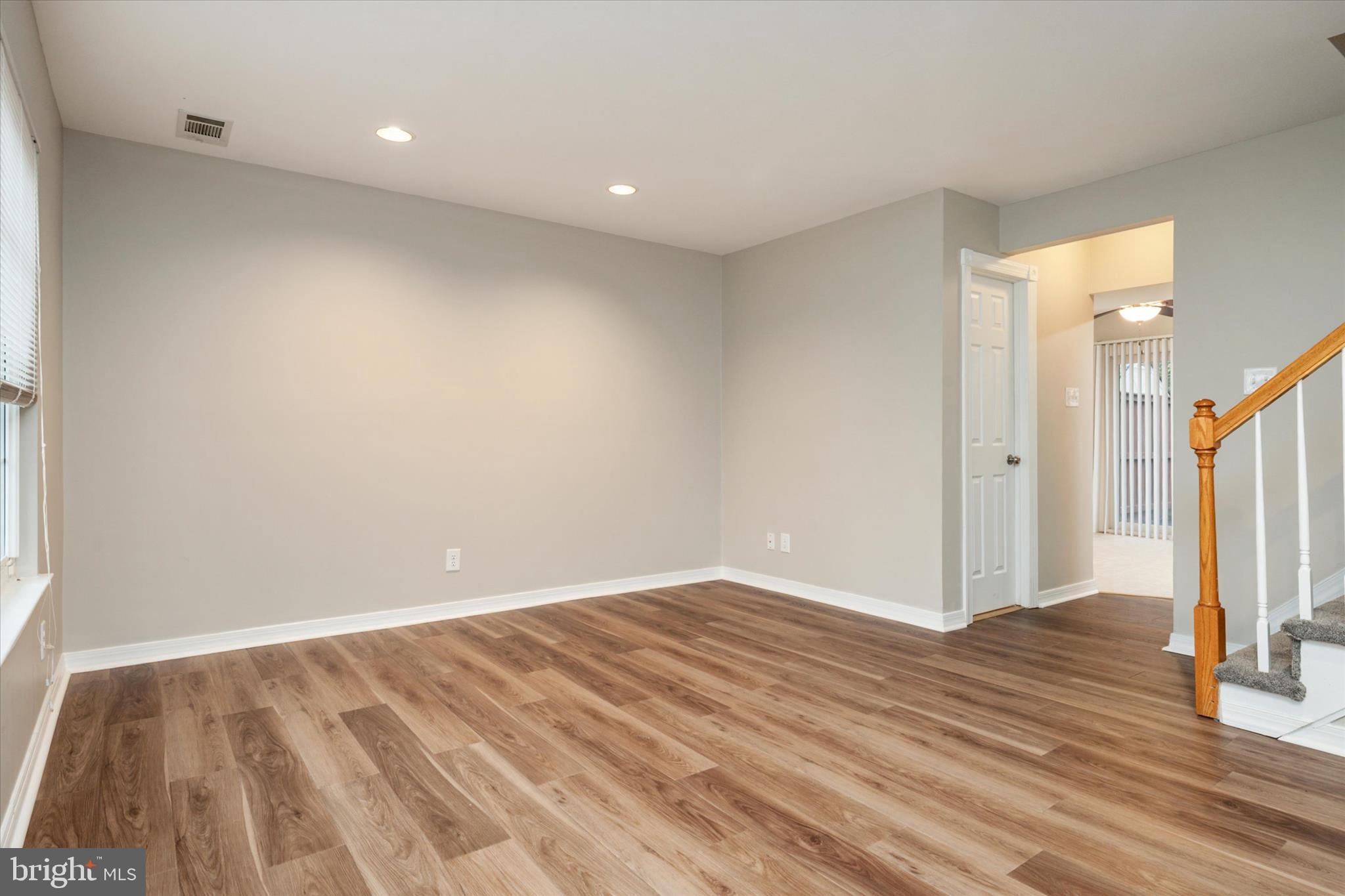 800 LARKSPUR COURT B 7B