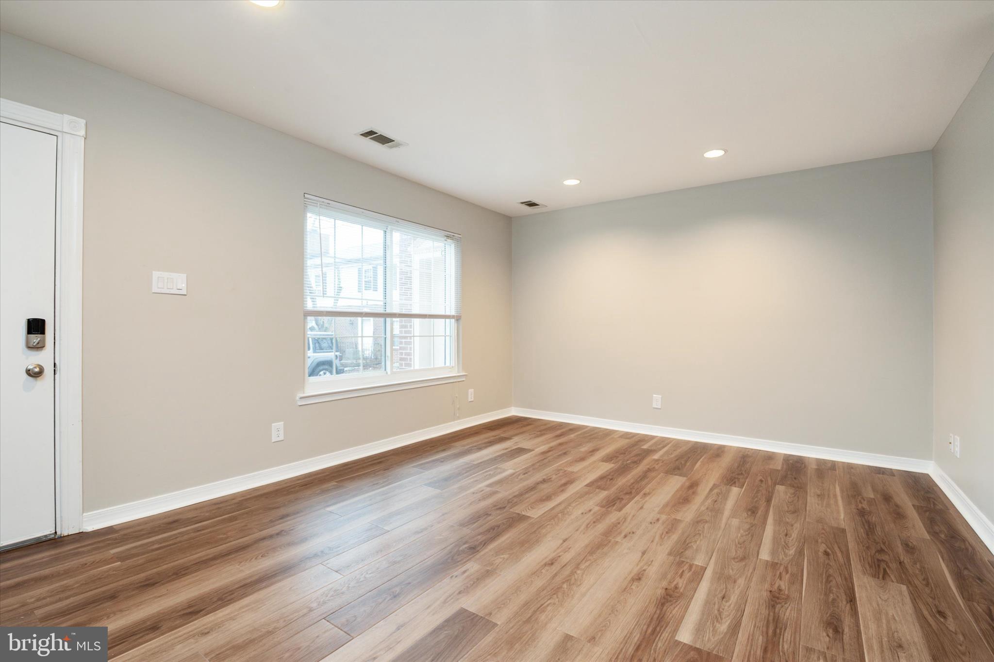 800 LARKSPUR COURT B 7B