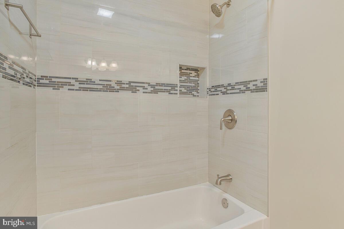 HOLLAWAY ESTATES - Residential