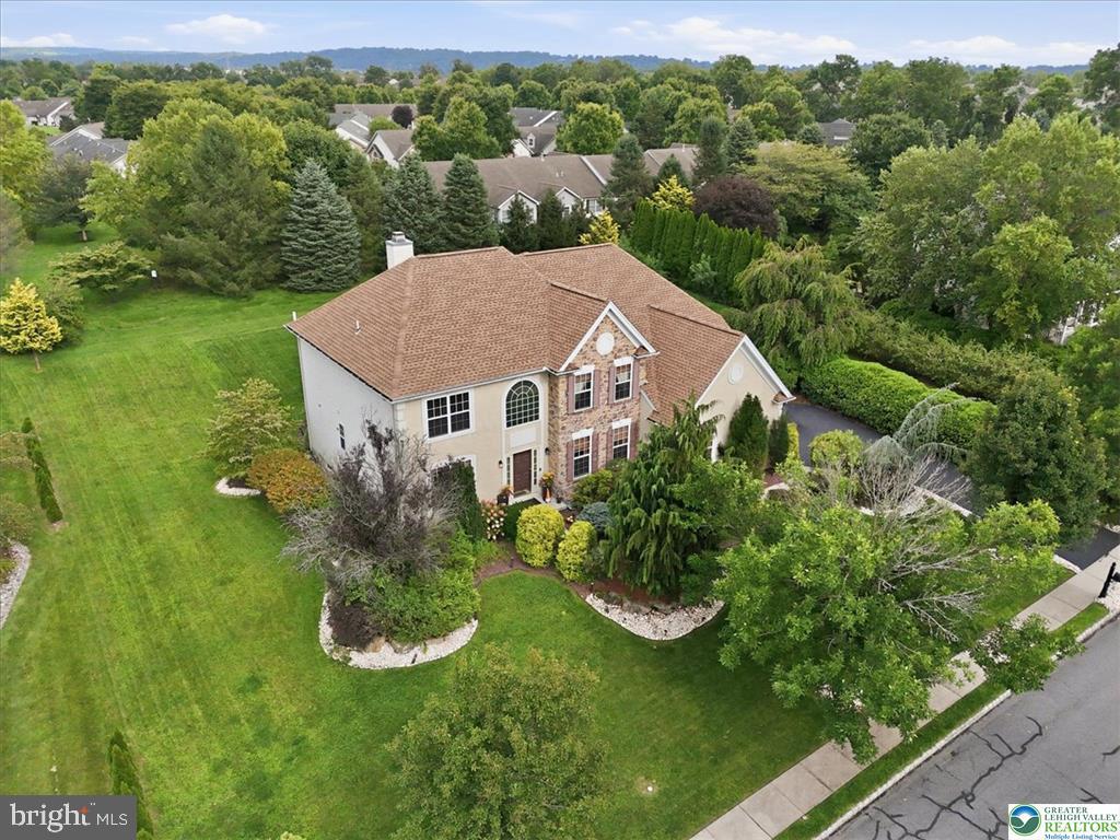 18 CREEK COURT