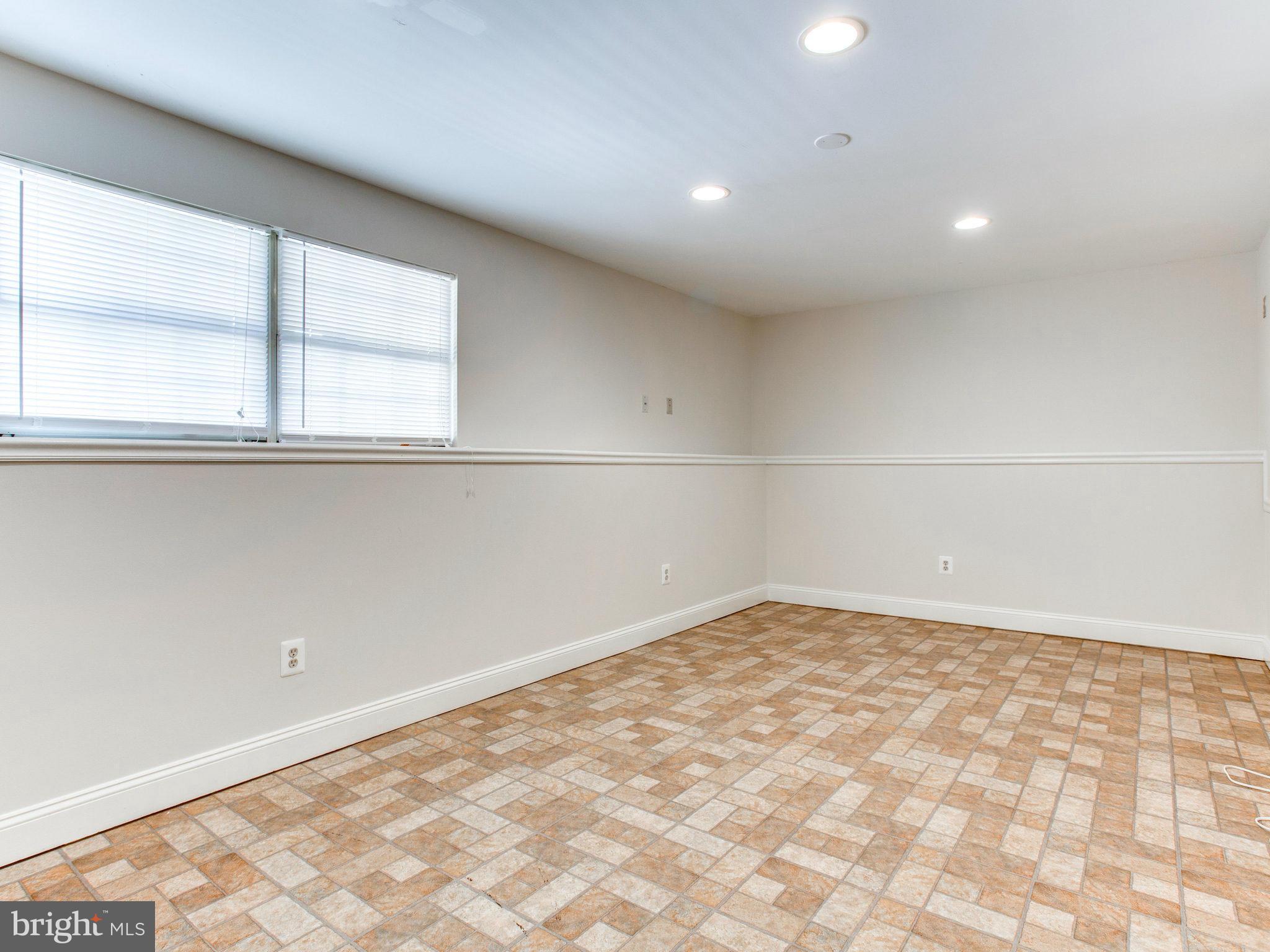 QUAIL HOLLOW - Residential