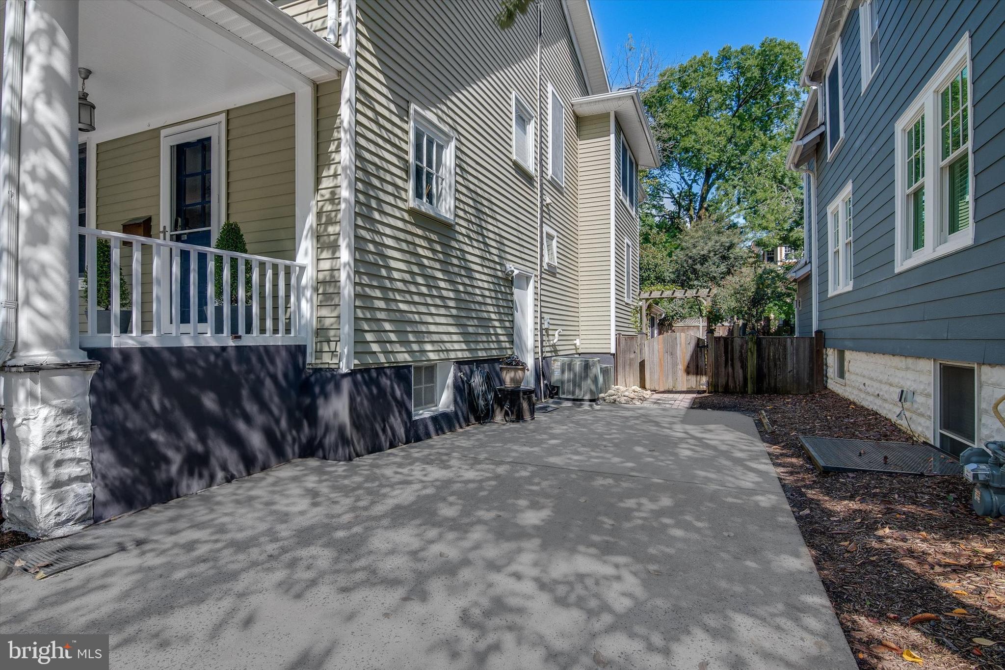 LYON PARK - Residential