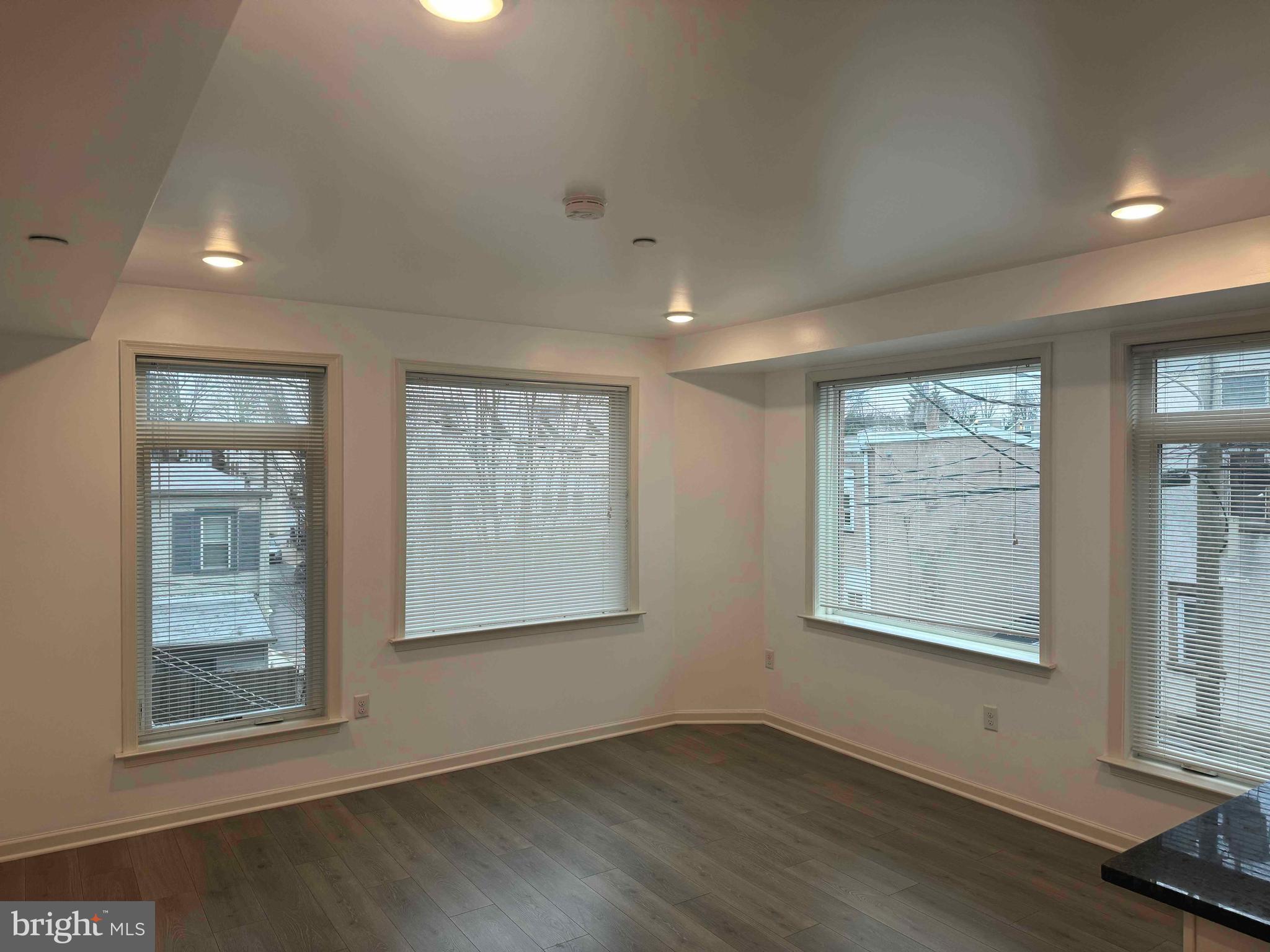 ROXBOROUGH - Residential Lease