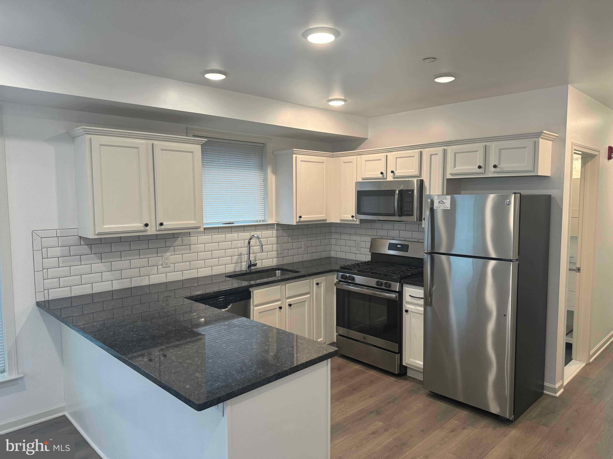 ROXBOROUGH - Residential Lease