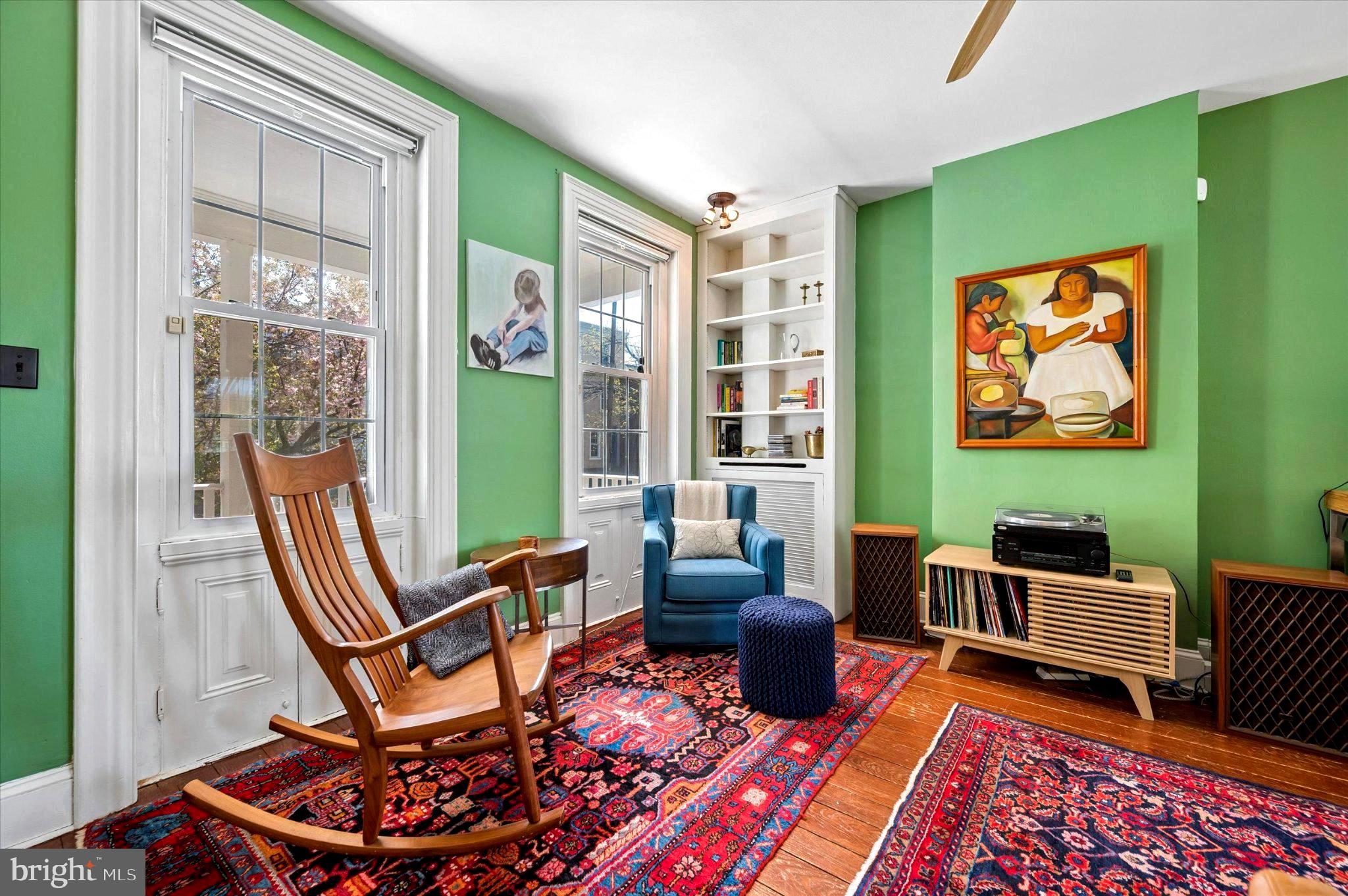 ROXBOROUGH - Residential