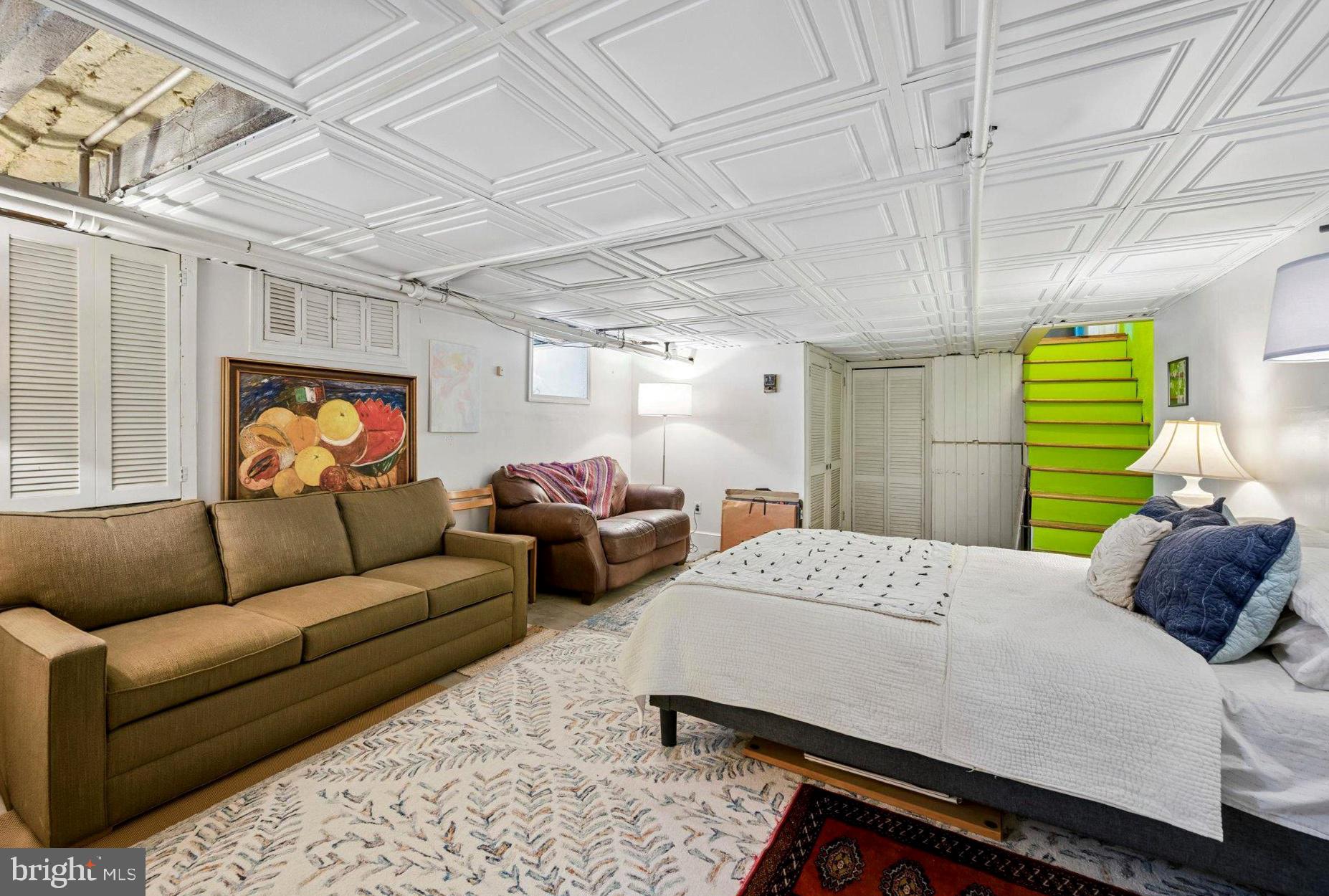 ROXBOROUGH - Residential