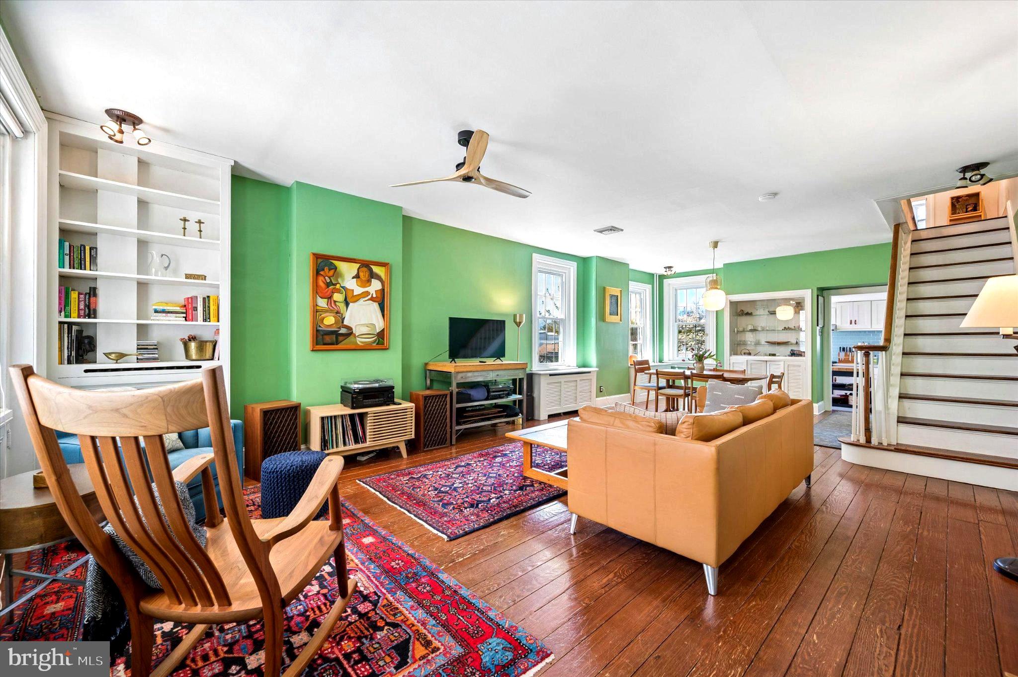 ROXBOROUGH - Residential