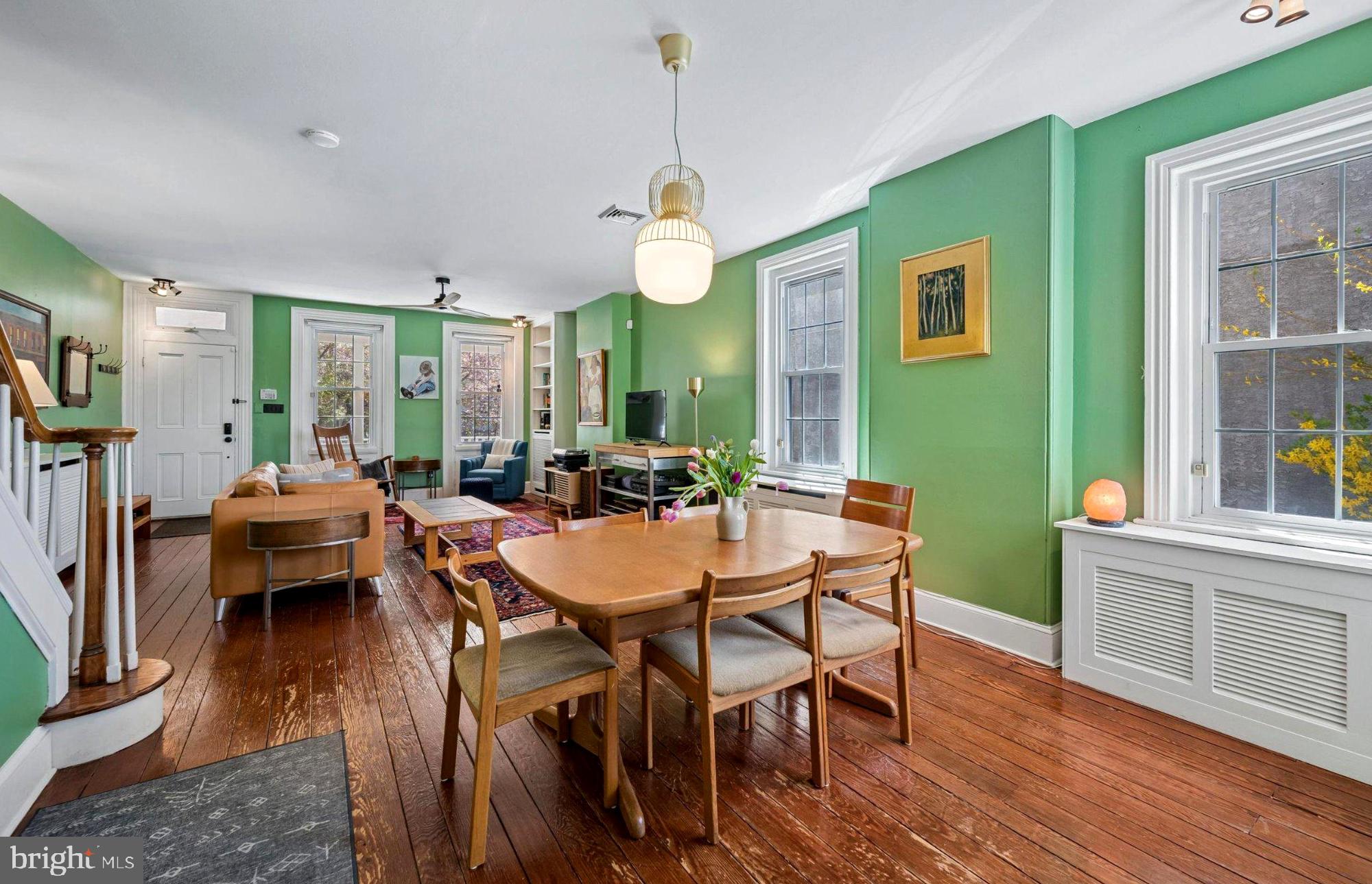 ROXBOROUGH - Residential