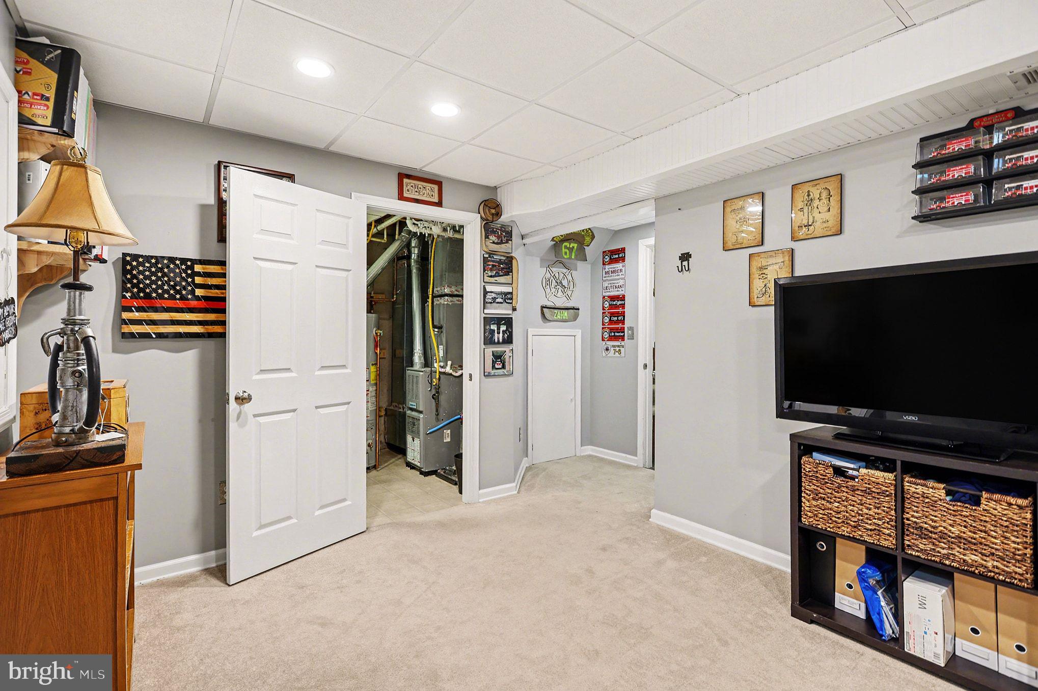 CHAMBERS HILL - Residential