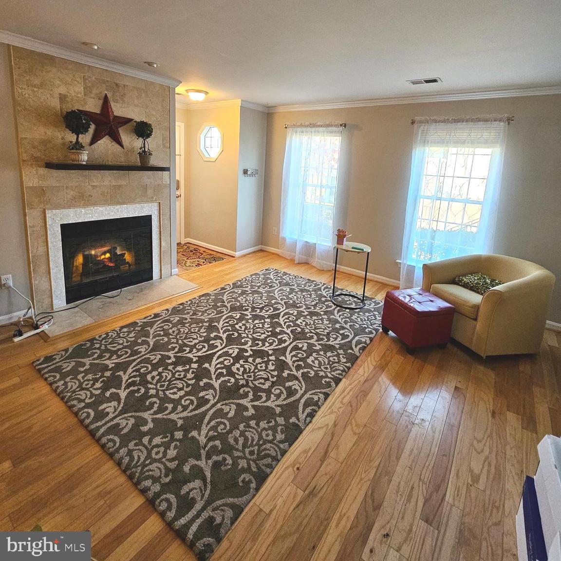 ESSEX HOUSE - Residential Lease