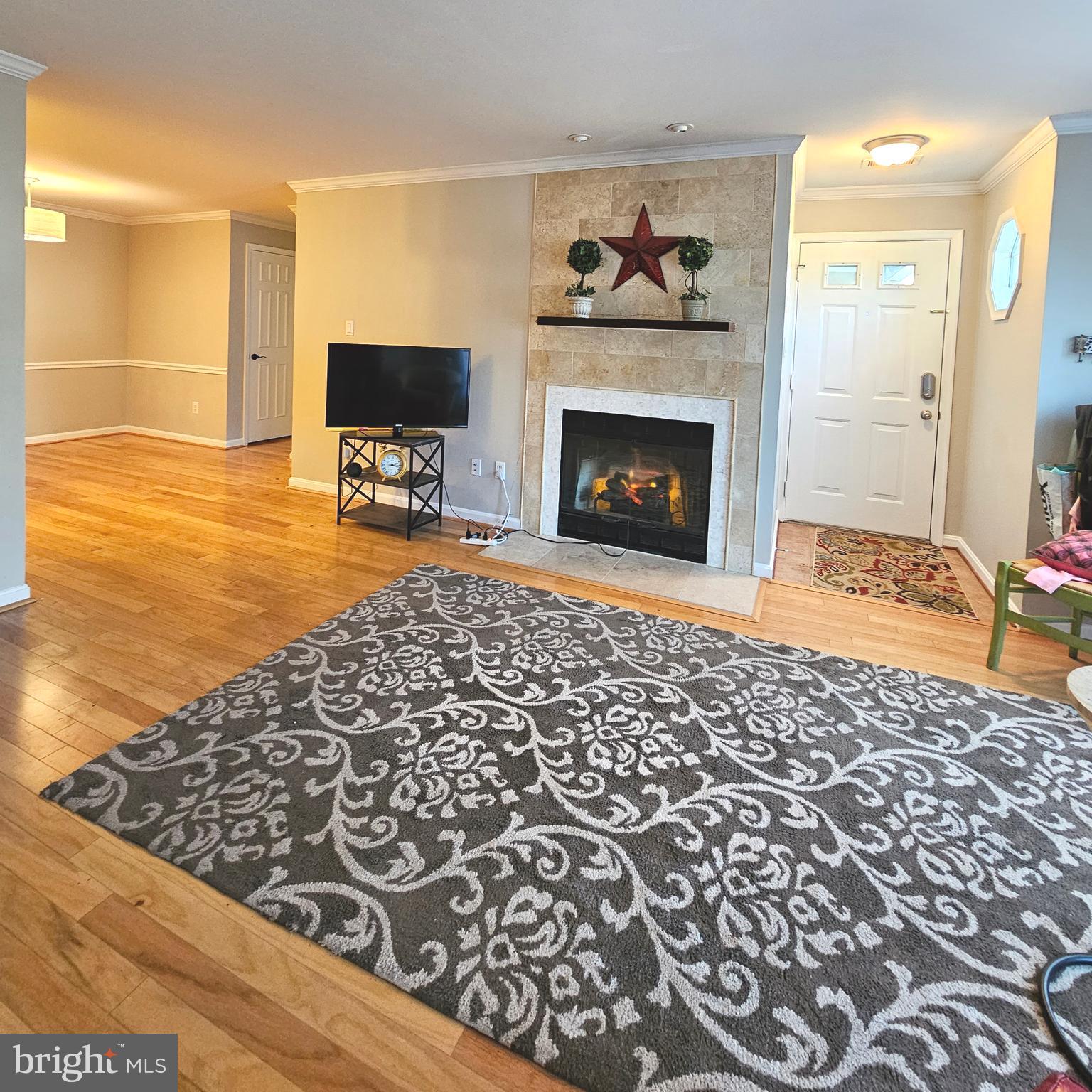 ESSEX HOUSE - Residential Lease