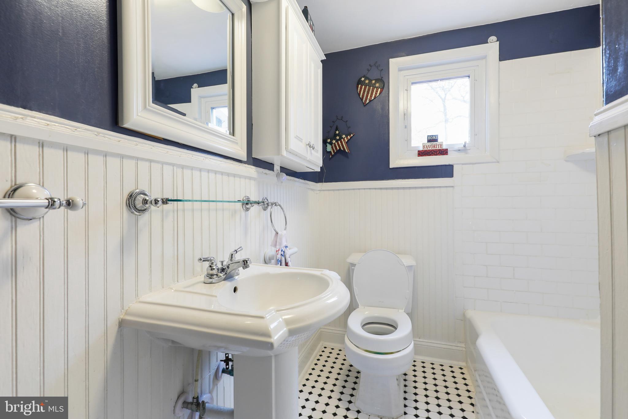 KINGSVILLE - Residential