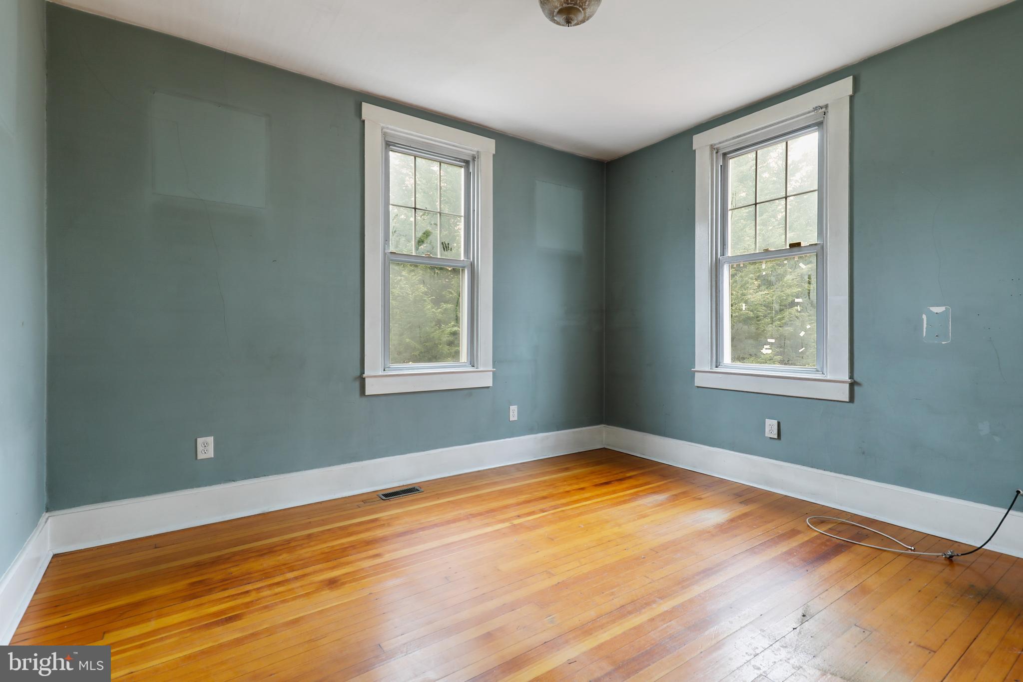 KINGSVILLE - Residential