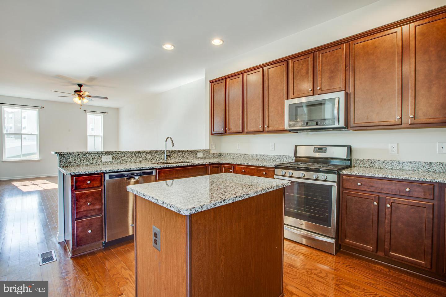 SUMMERFIELD - Residential