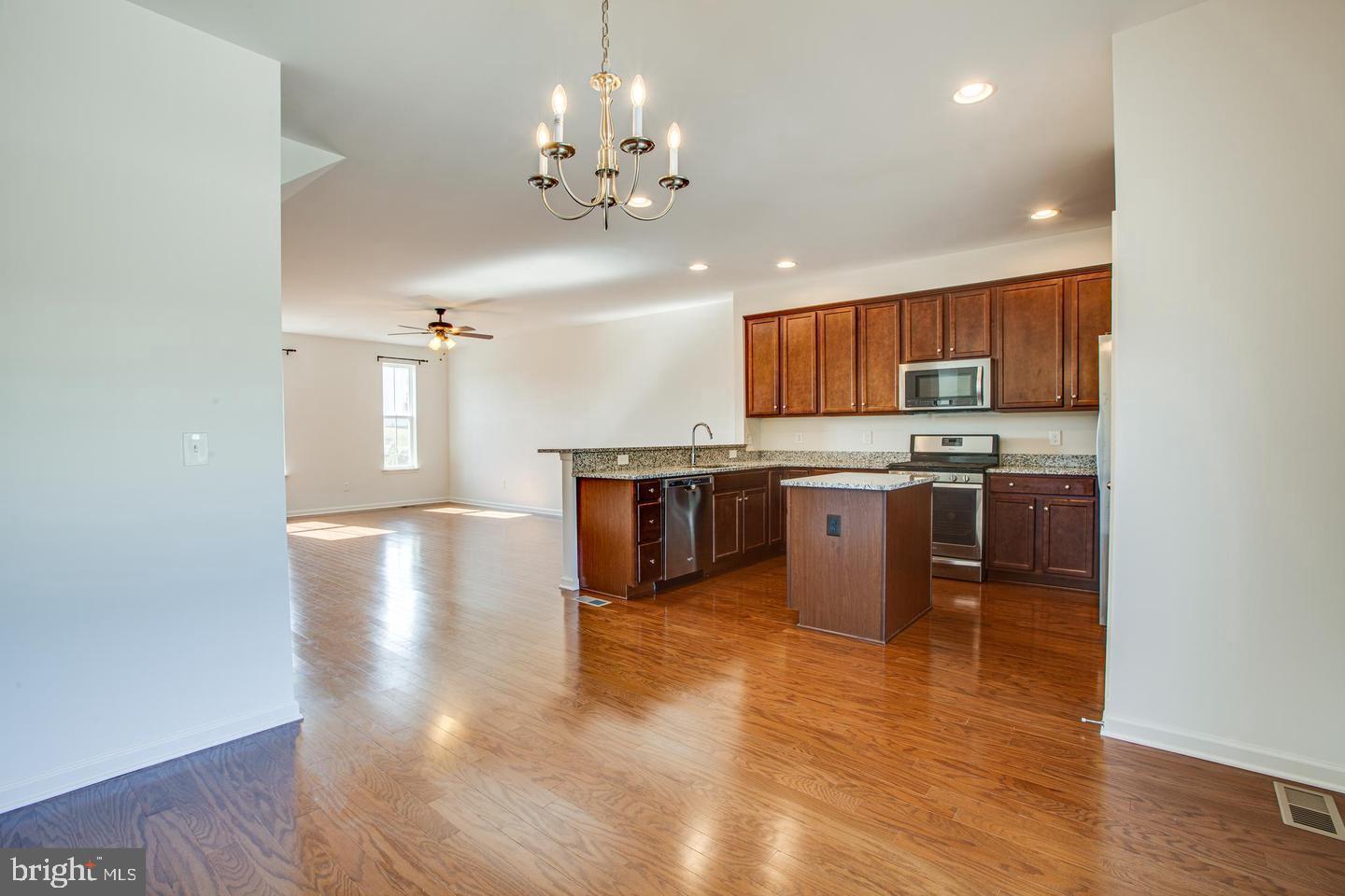 SUMMERFIELD - Residential