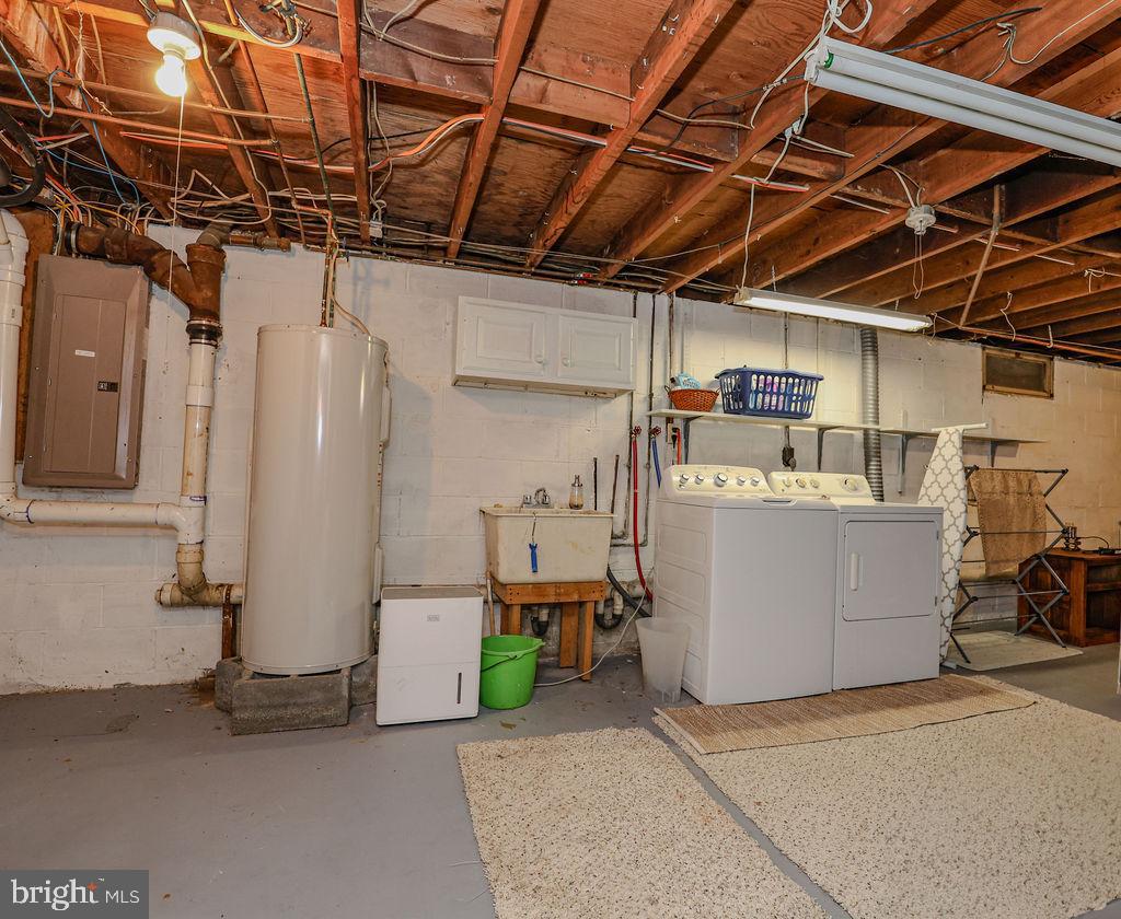 GREEN LANE FARMS - Residential