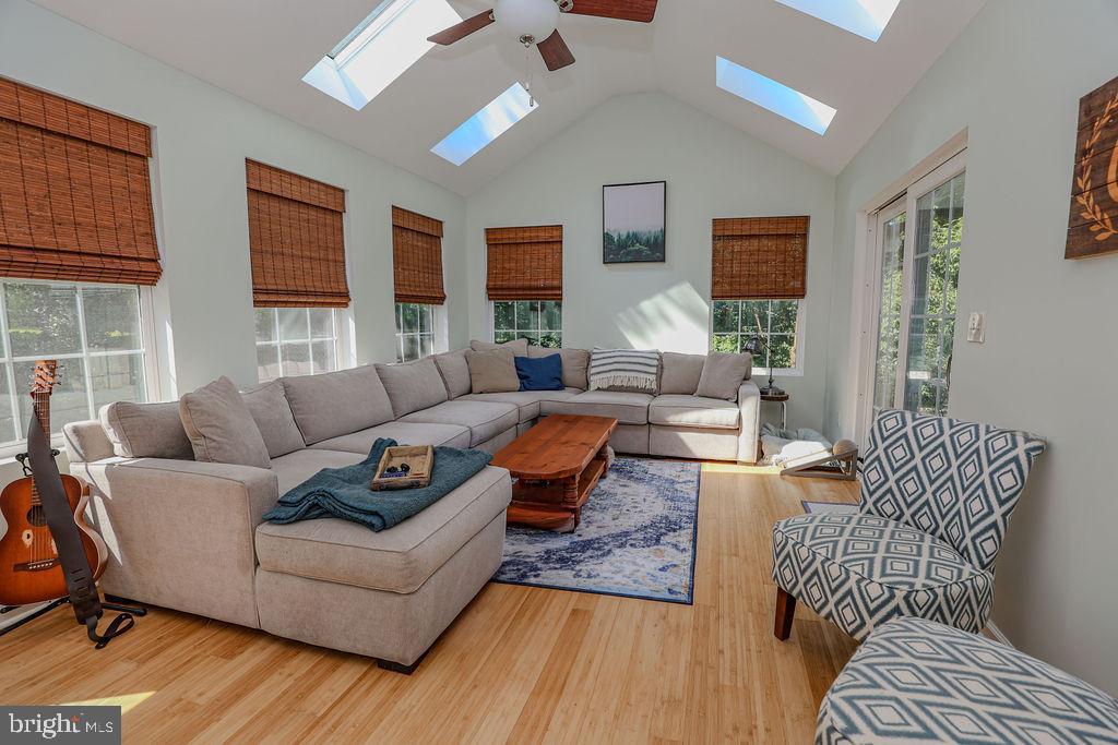 GREEN LANE FARMS - Residential