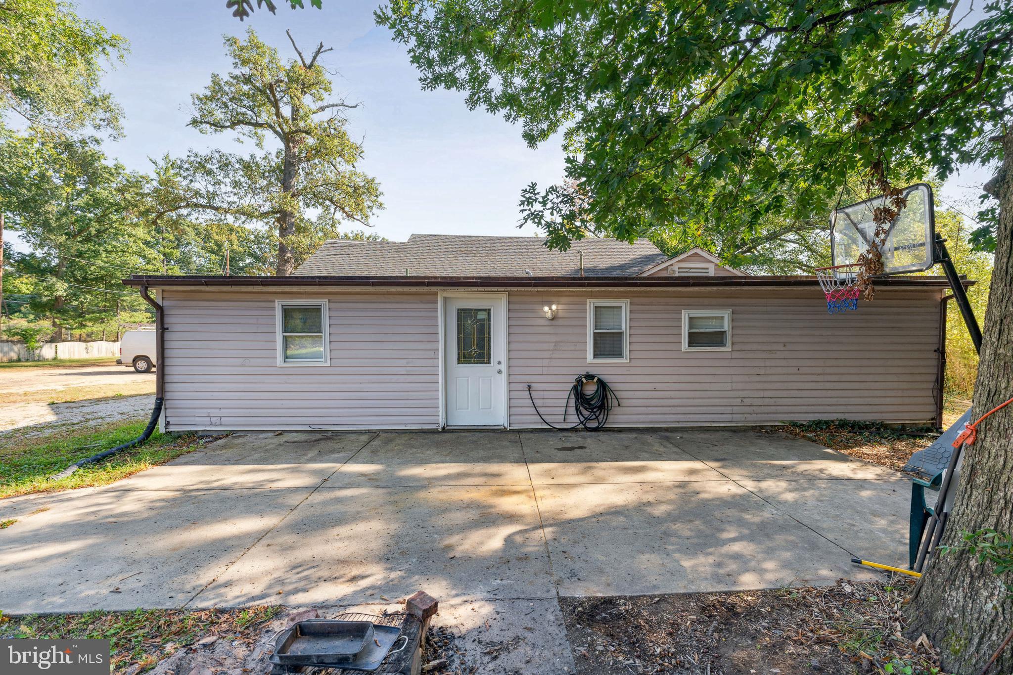 COOL SPRING - Residential