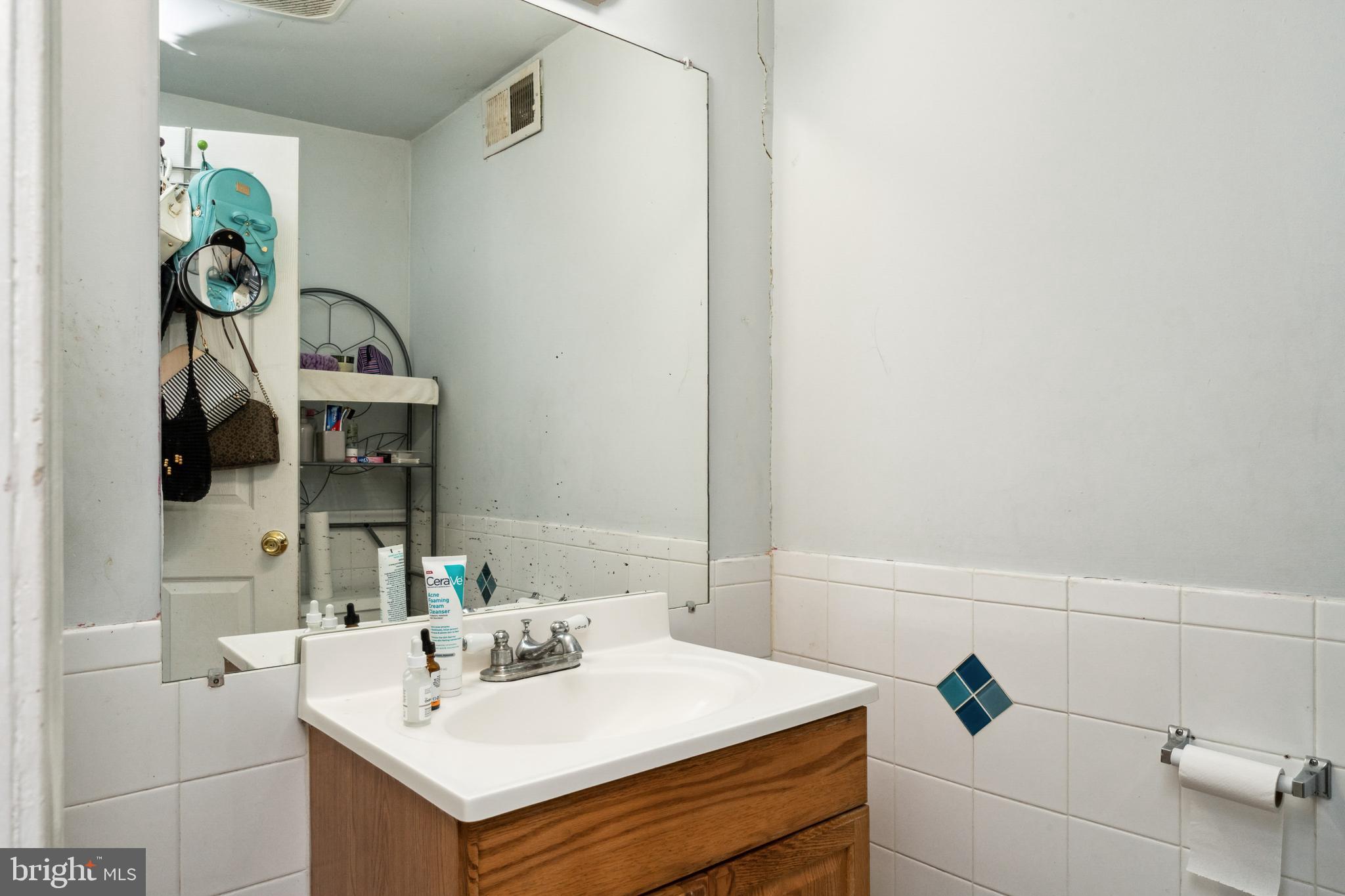 COOL SPRING - Residential