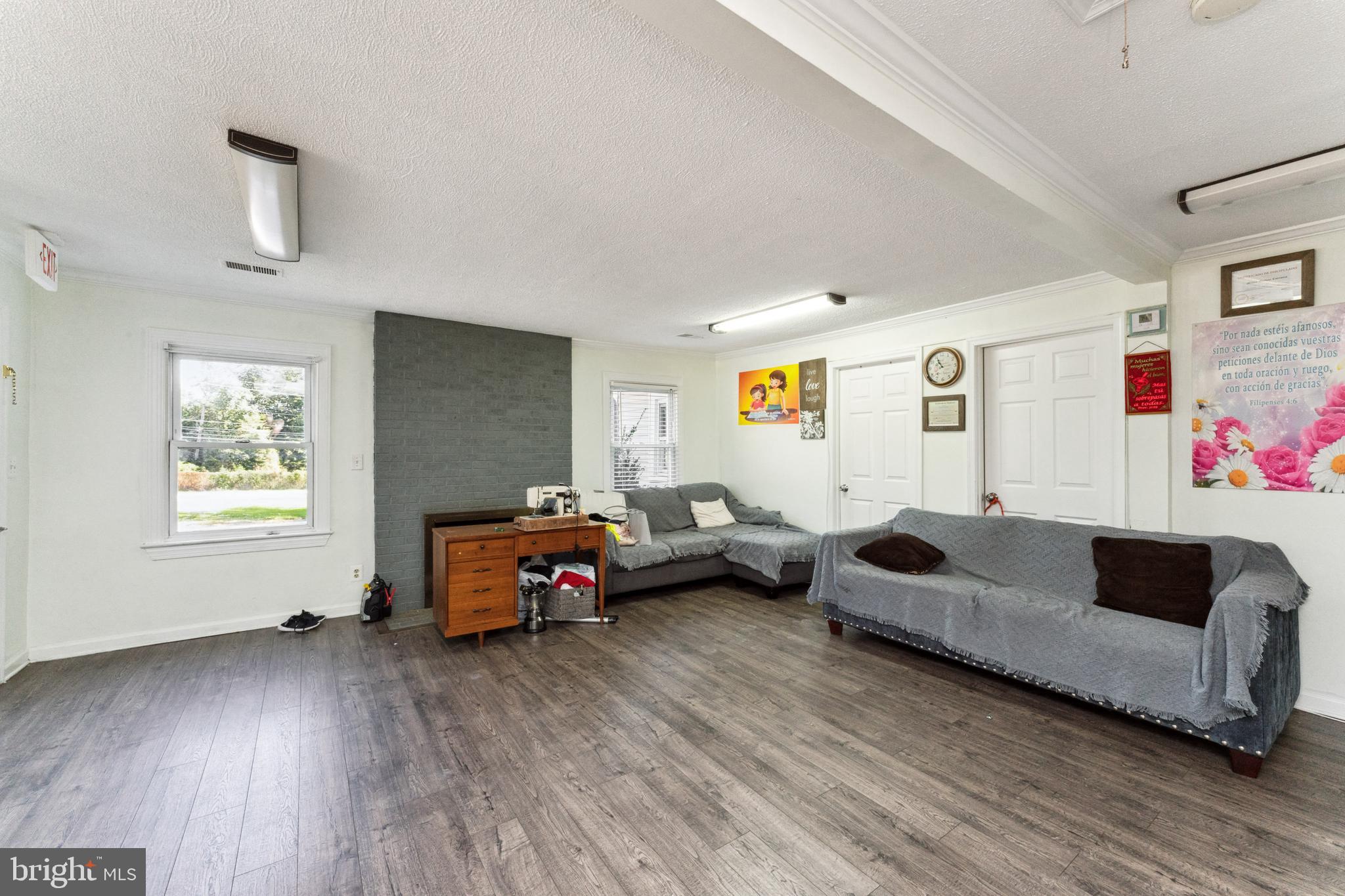 COOL SPRING - Residential