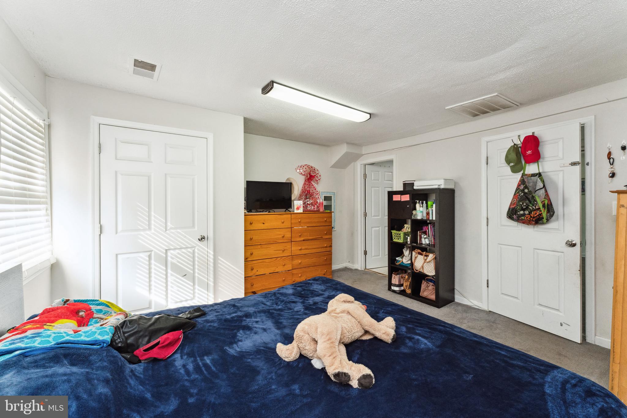 COOL SPRING - Residential