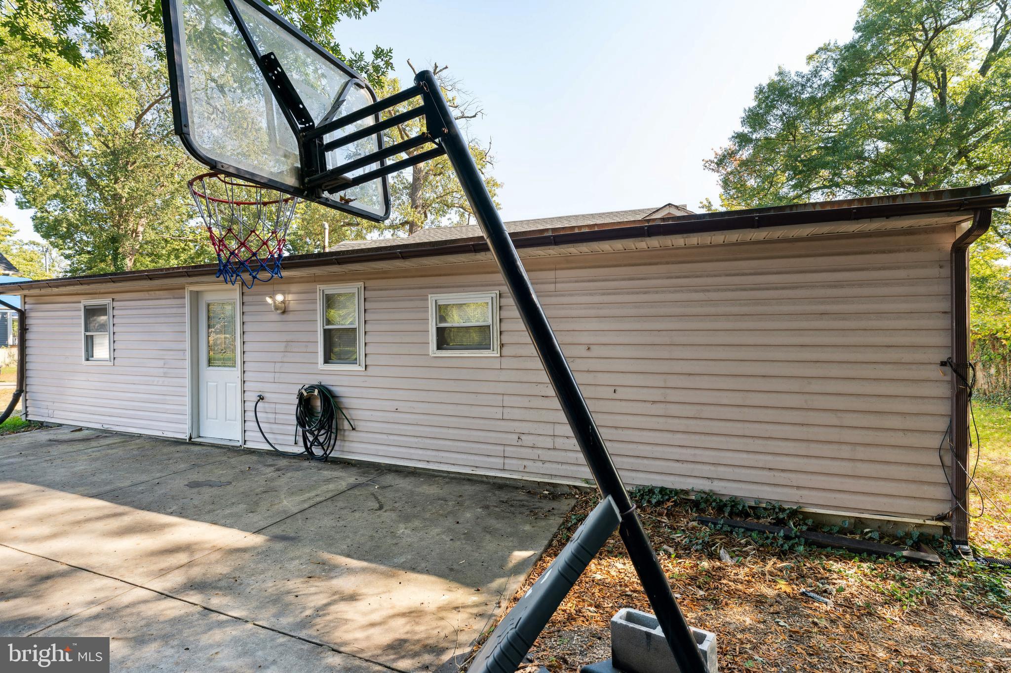 COOL SPRING - Residential