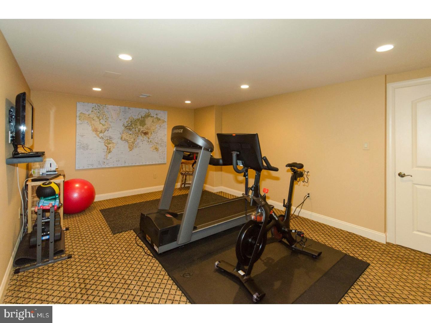 SADDLE RIDGE - Residential