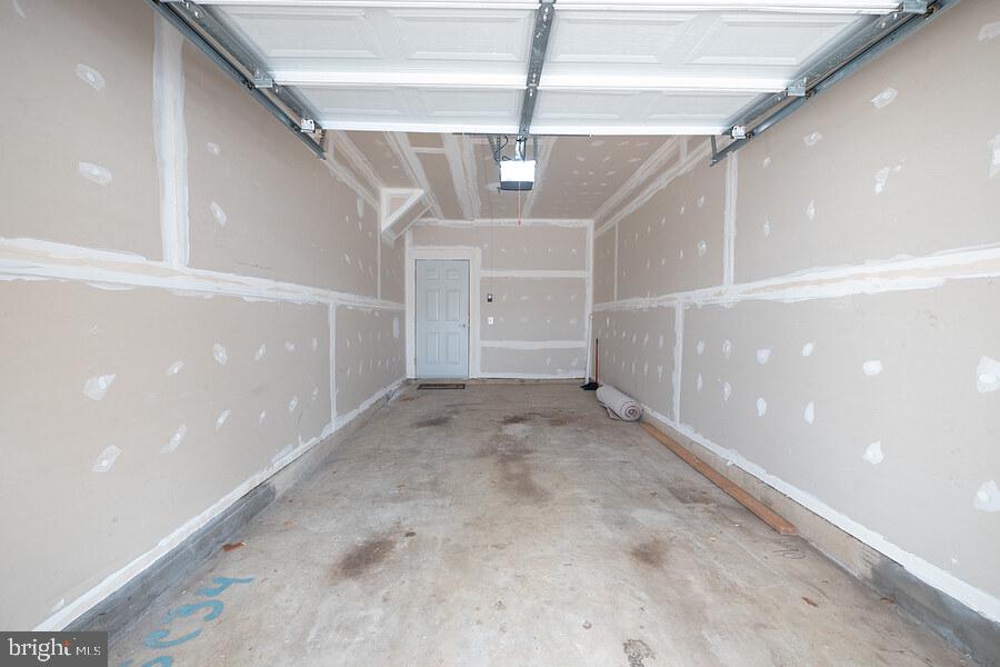 COURTS AT WESCOTT RIDGE - Residential