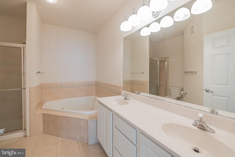 COURTS AT WESCOTT RIDGE - Residential