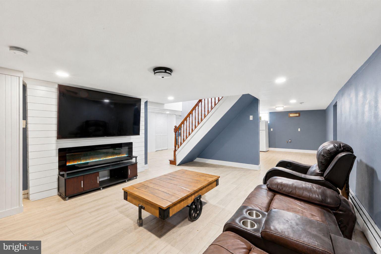 EXCELSIOR VILLAGE - Residential