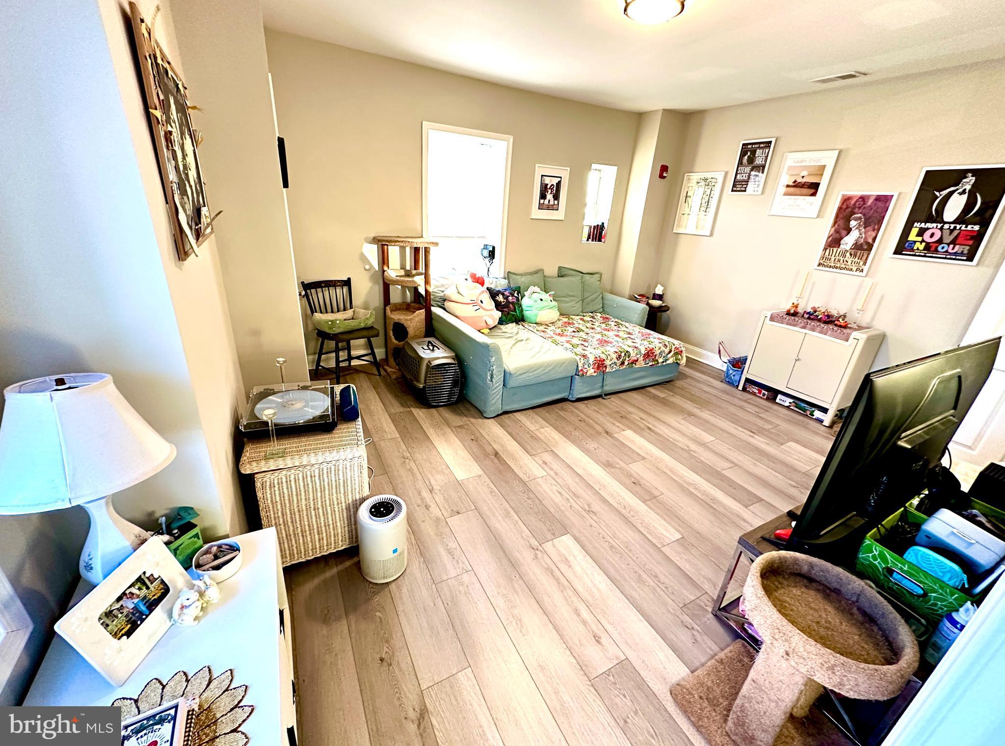 MANAYUNK - Residential Lease