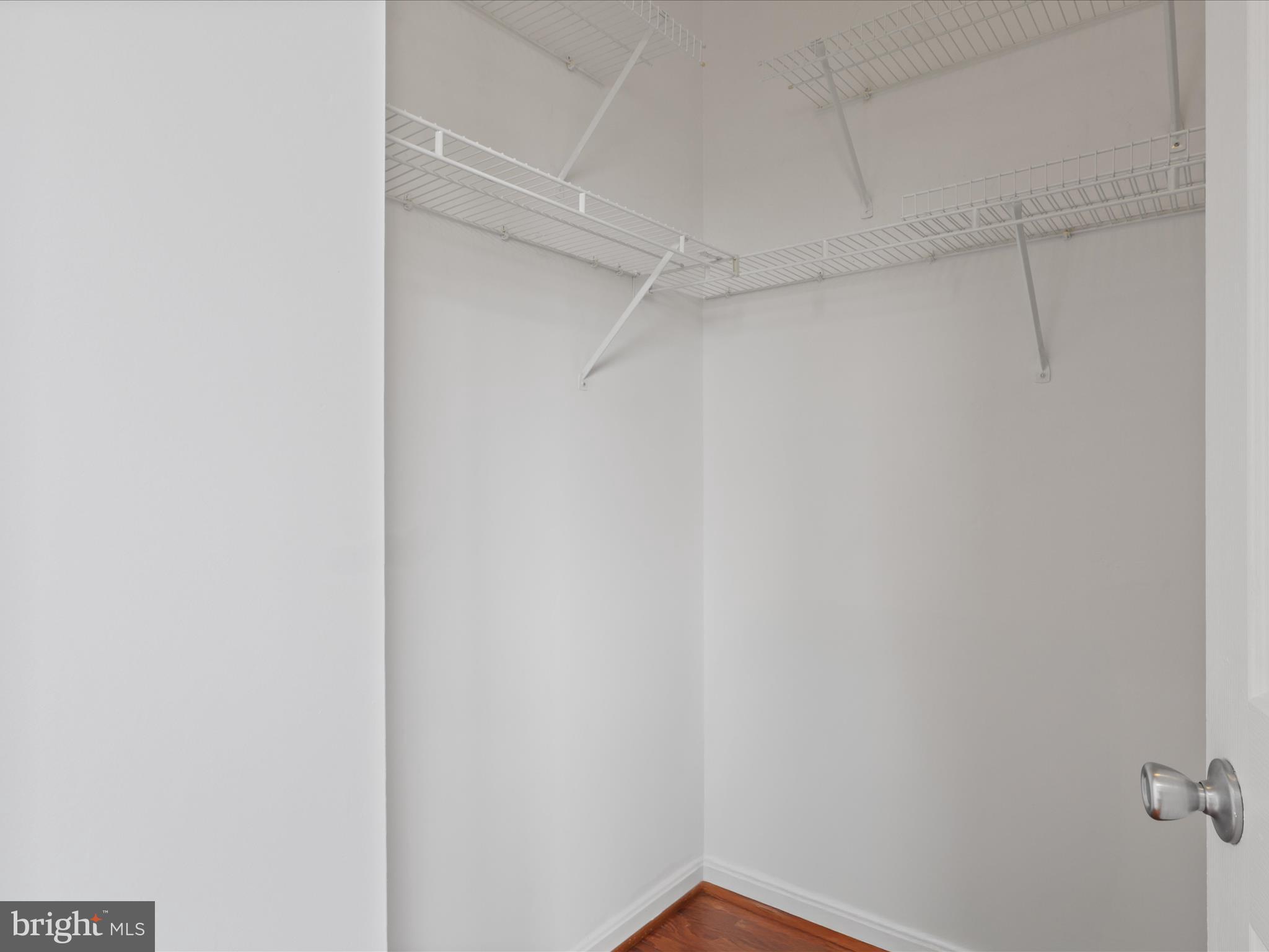 LEXINGTON SQUARE - Residential Lease