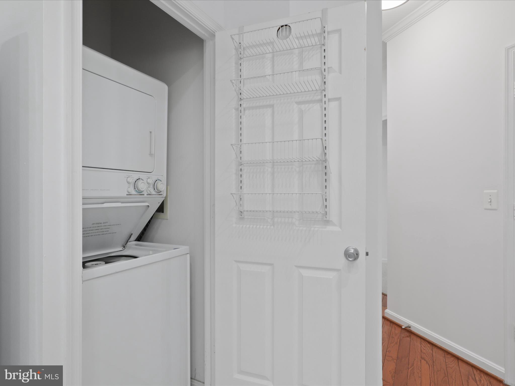 LEXINGTON SQUARE - Residential Lease