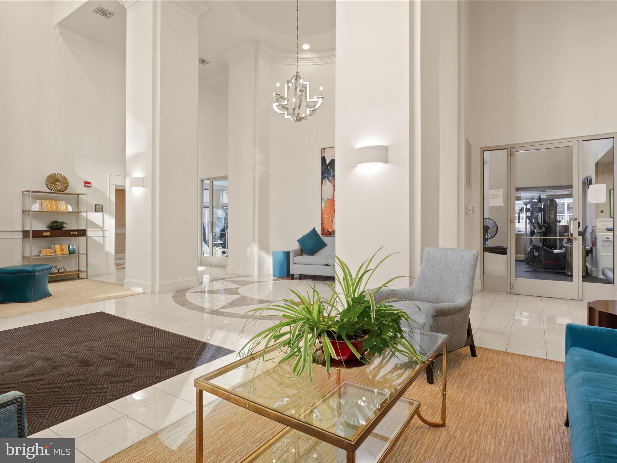 LEXINGTON SQUARE - Residential Lease