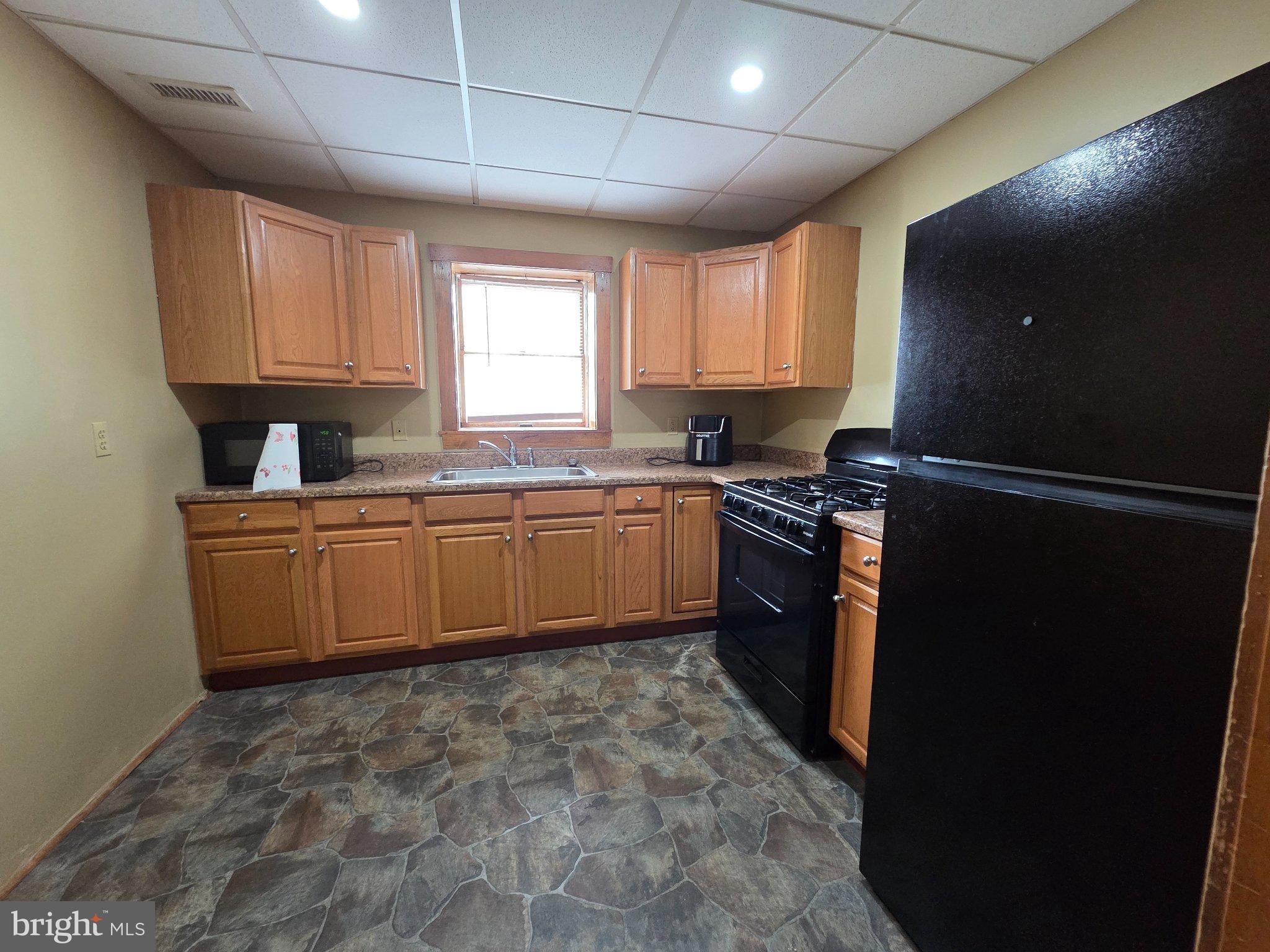 1709 PHILADELPHIA PIKE