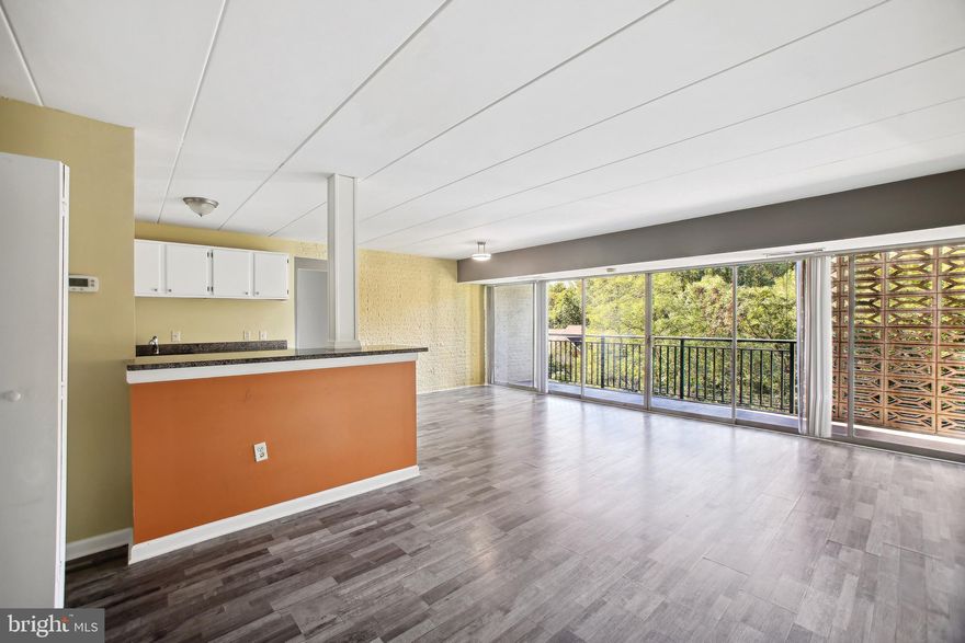 Take a look at this two bedroom one bathroom condo in Presidential Park.  The condo features a sizable balcony and an open living space. The location provides easy access to 495 and 95, bus stops, Shopping centers and the University of Maryland.